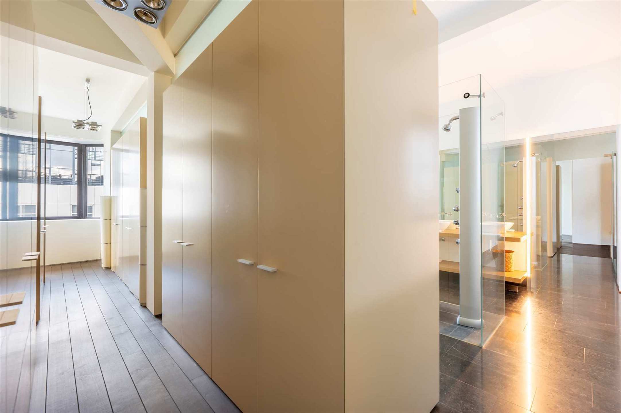 Indrukwekkend luxueus appartement met 2 slaapkamers in Antwerpen foto 19