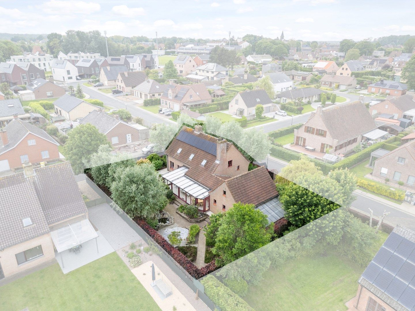 Hoofdfoto van de publicatie: Stijlvolle villa op mooi hoekperceel (751 m²), Torhout