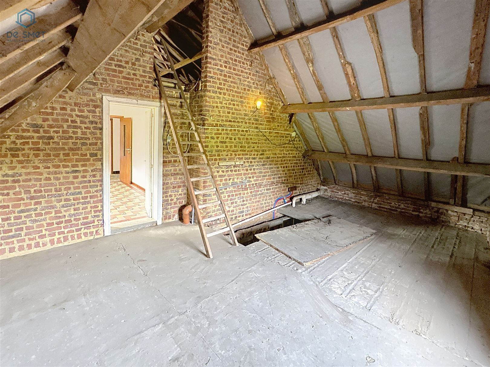 Te koop: Op te frissen gezinswoning met 3 slaapkamers, garage en tuin geen renovatieplicht! foto 25