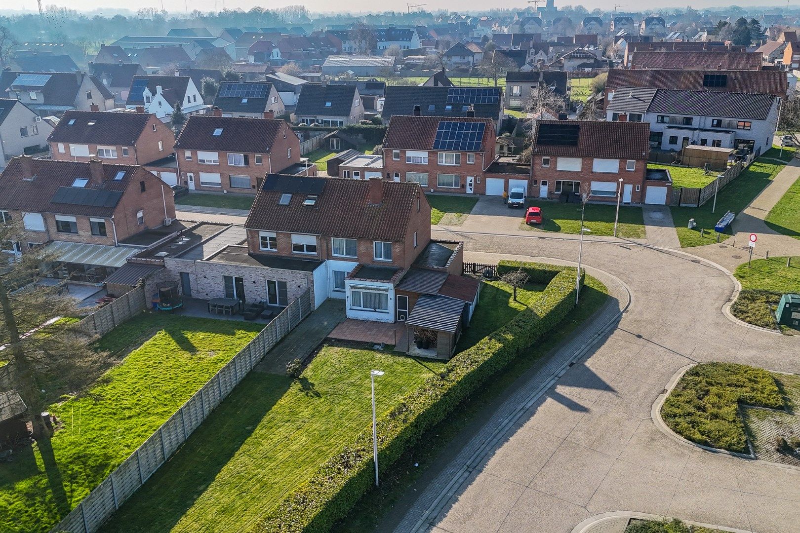 Ruime halfopen bebouwing te koop in Oudenburg - Mandelwijk foto 10