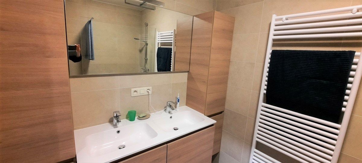 Gelijkvloers app met 1 slk, terras en tuintje, autostaanplaats én garage foto 10