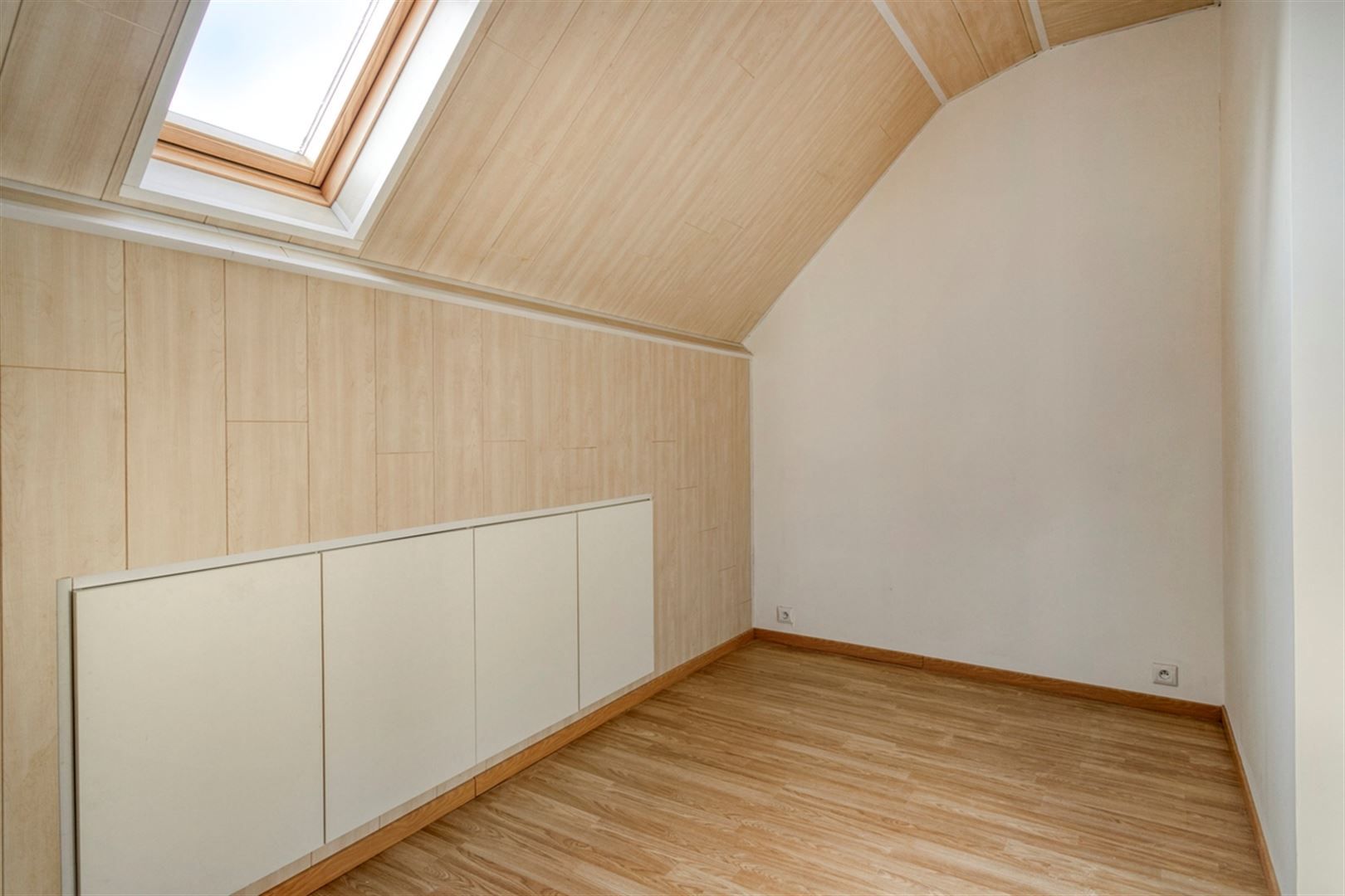 Knusse rijwoning centrum Oudenaarde foto 13