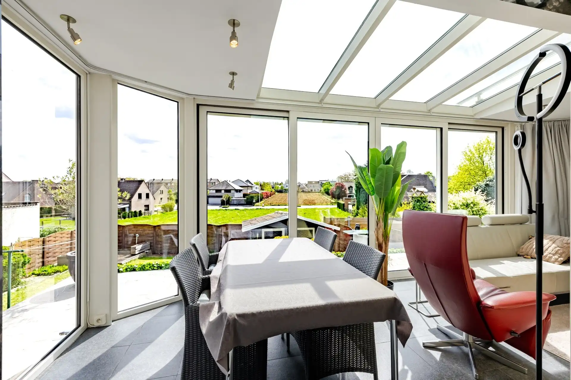 Zeer mooie halfopen bebouwing in rustige woonwijk te Welle foto 6