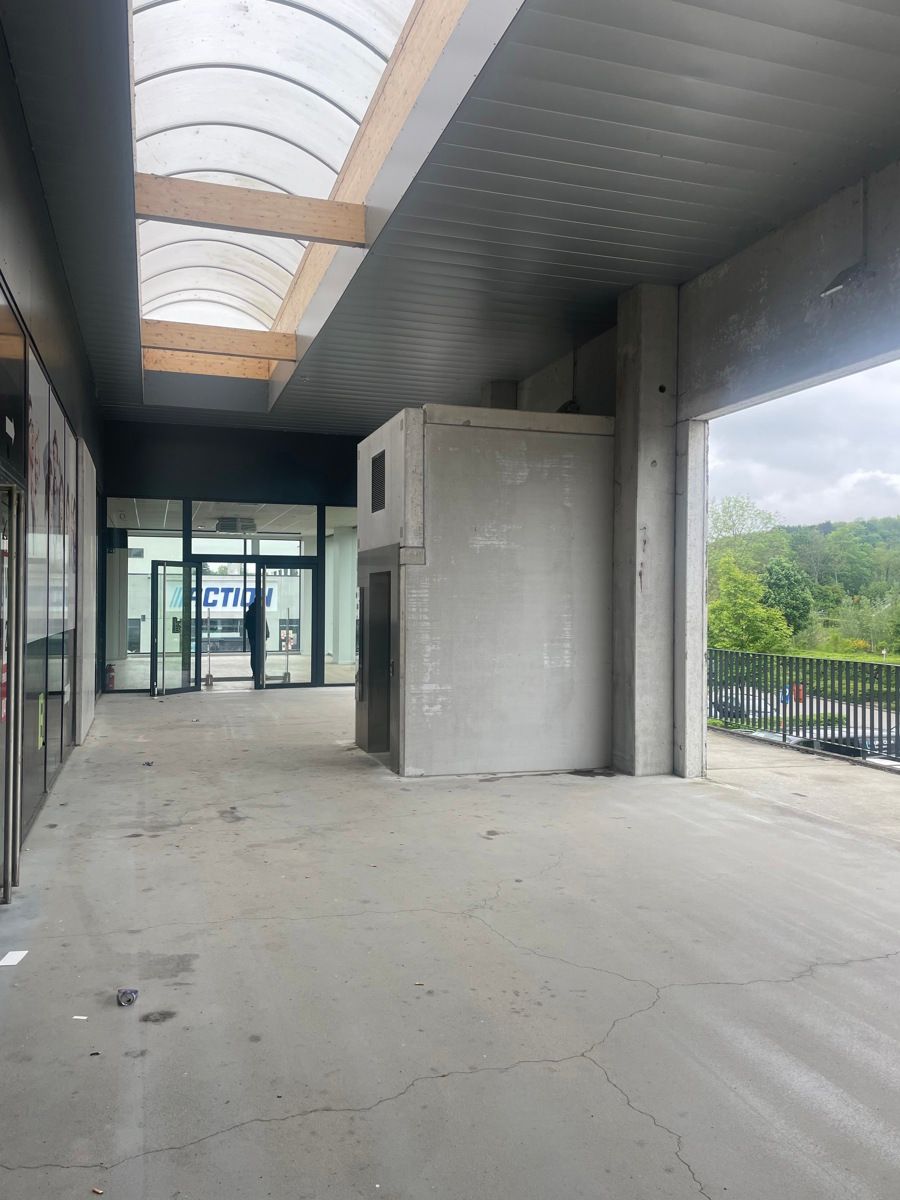 Te huur: winkelruimtes van ca. 800 en 650 m²  foto 11