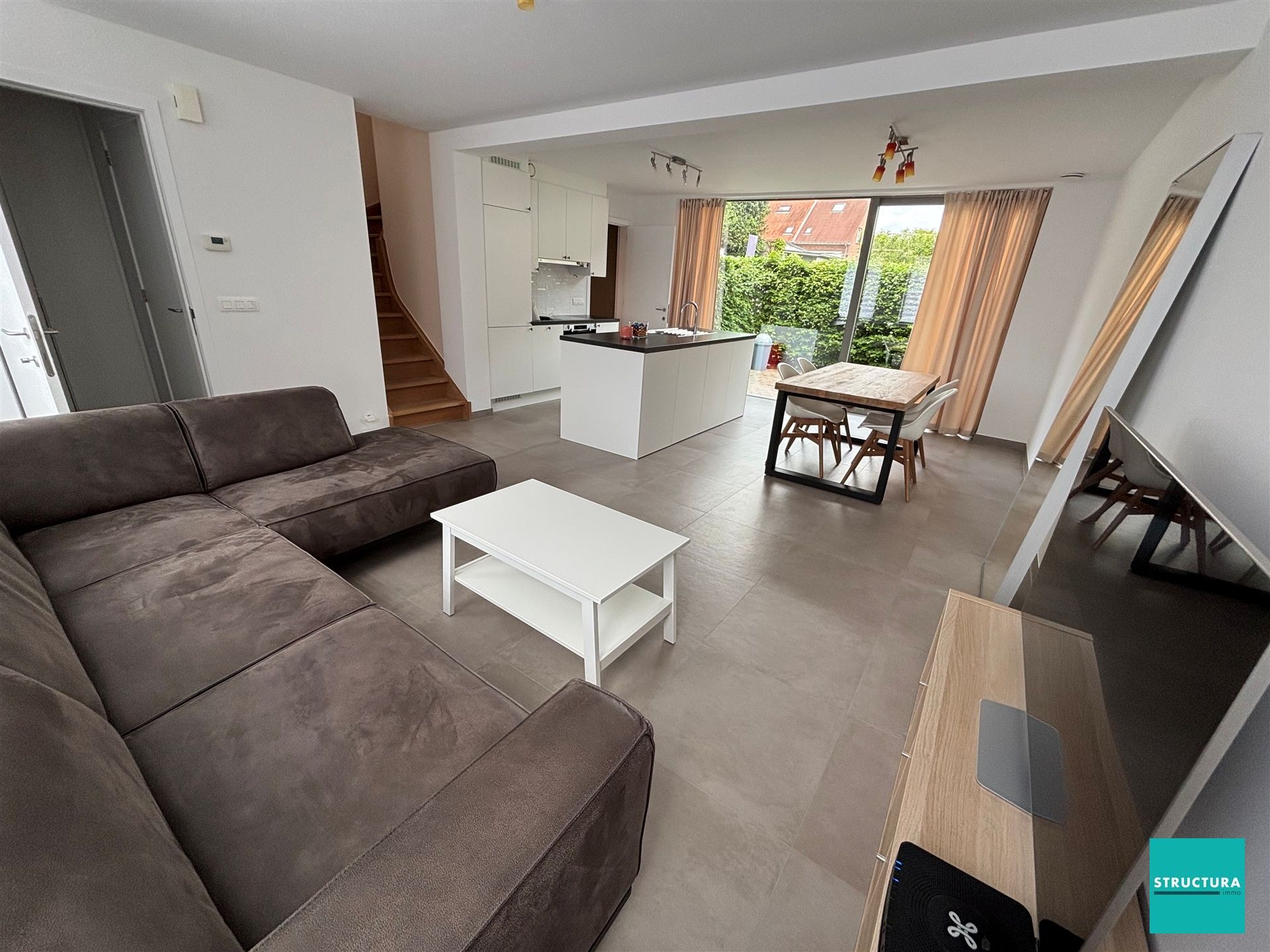 BEZOEKEN VOLZET:     Gerenoveerde twee slaapkamer woning in de dorpskern van Ossel foto 3