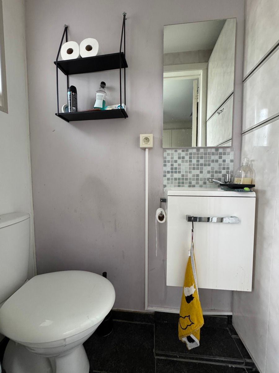 Goed gelegen woning met 3 slaapkamers en autostaanplaats foto 7
