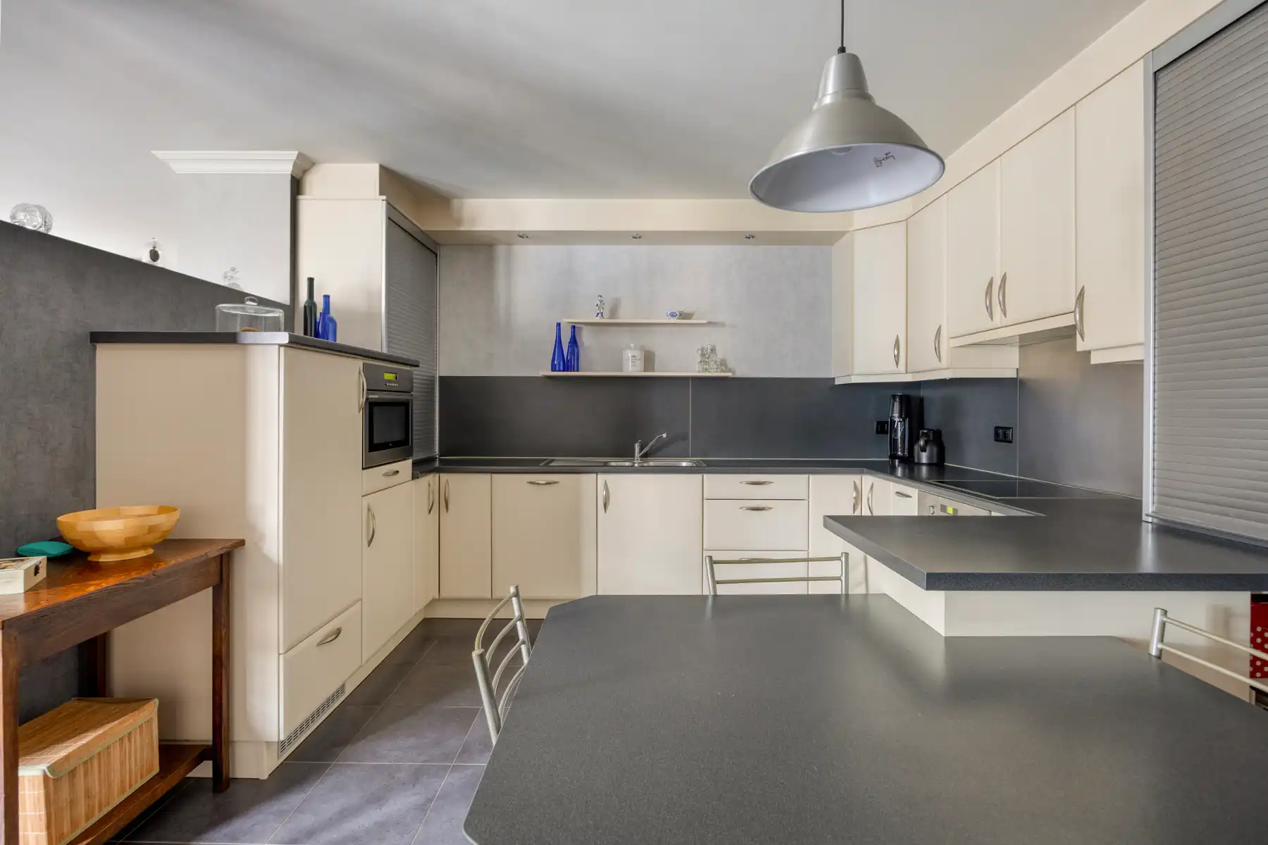 Instapklare halfopen woning op toplocatie nabij centrum van Bocholt foto 12