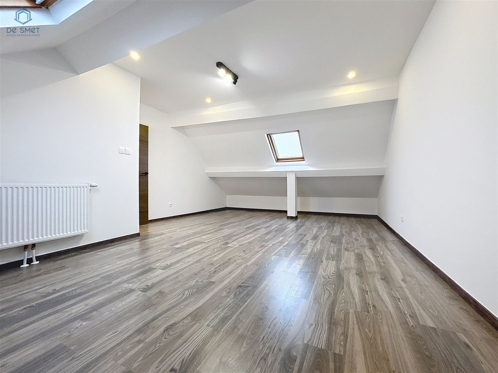 Instapklare, volledig gerenoveerde woning foto 14