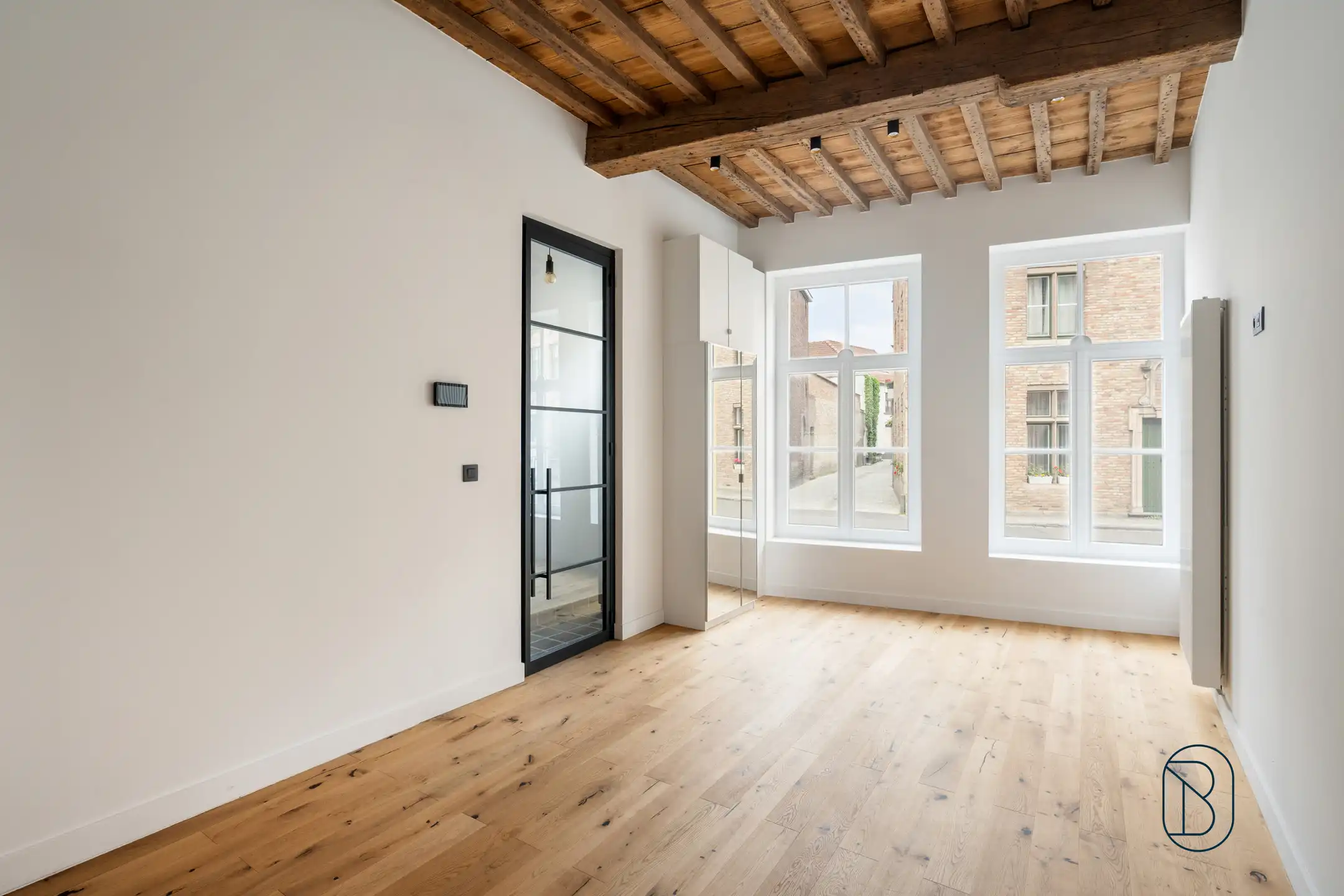 Charmant gerenoveerde stadswoning met 3 slk en stadstuin!  foto 5