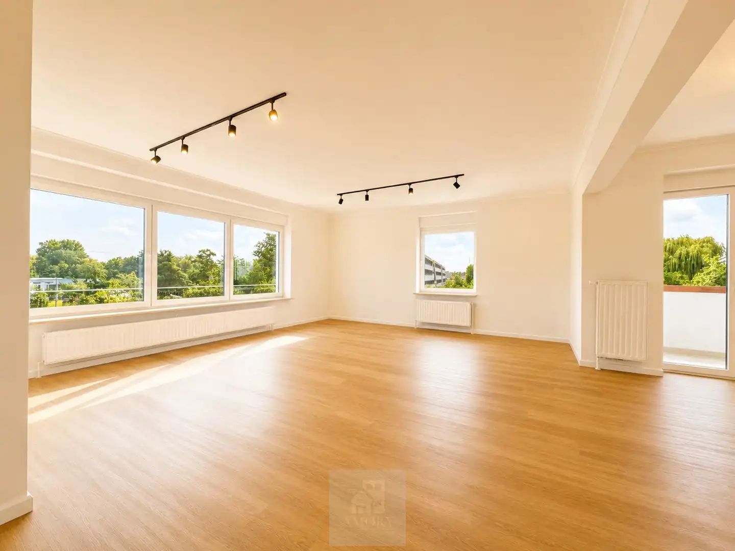 Volledig gerenoveerd en ruim 2-slaapkamerappartement te Gent (Ledeberg) foto 3