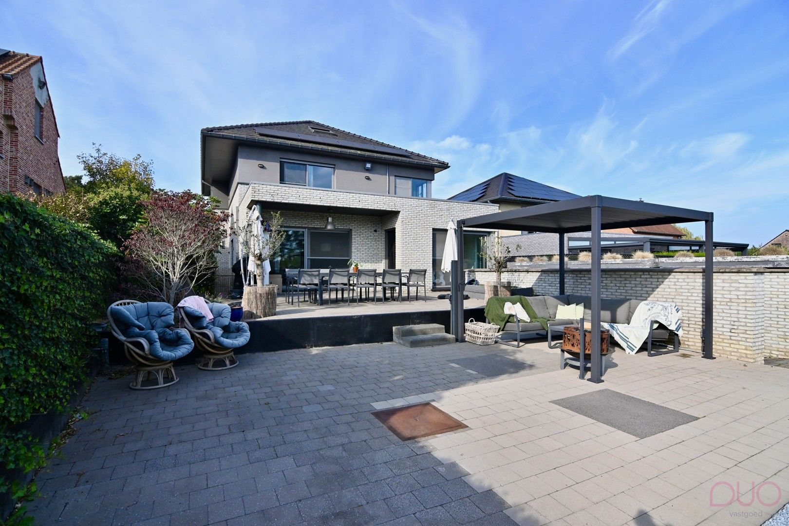 Knappe instapklare villawoning met vijf slaapkamers, verwarmd zwembad op 21a59ca foto 6