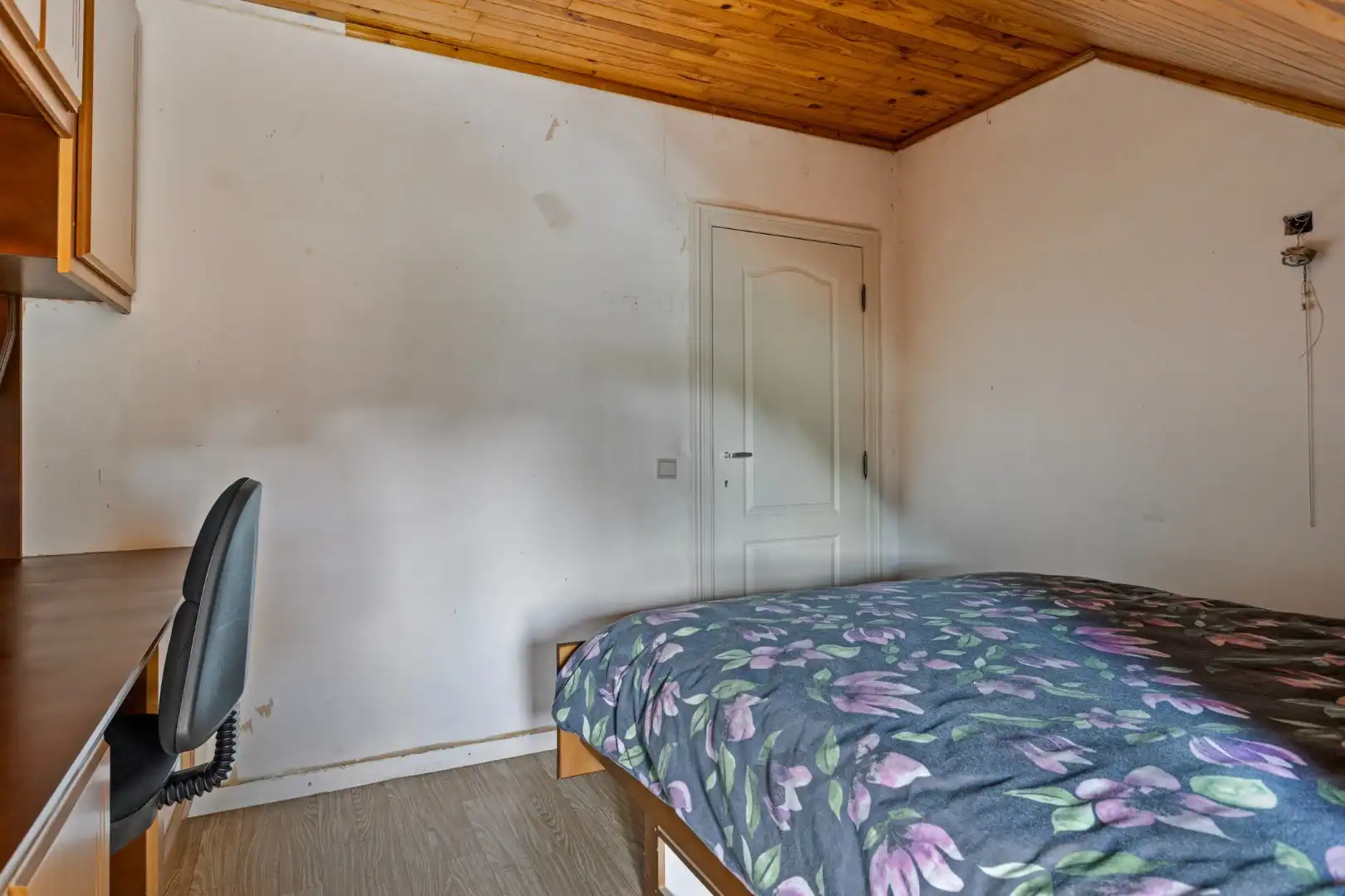 Onderkelderde woning met 4 slpks op 899 m² in een doodlopende straat te OLV Olen ! foto 27