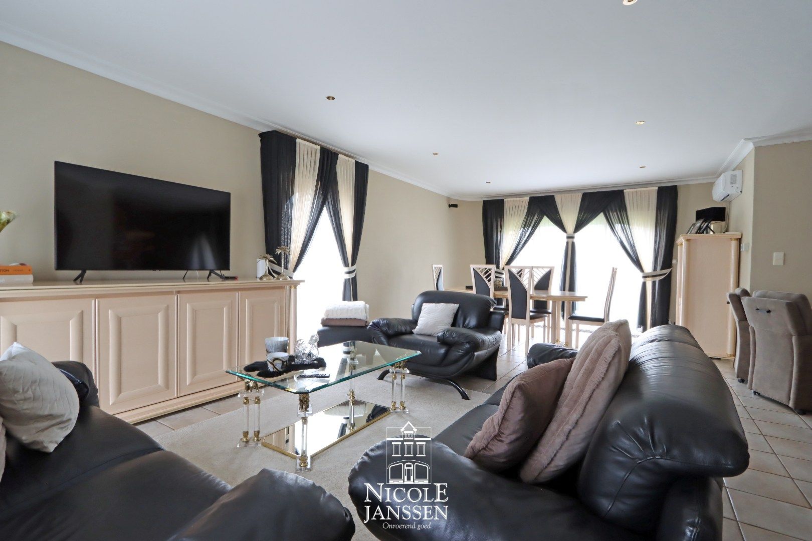 Ruime mediterrane villa  foto 5