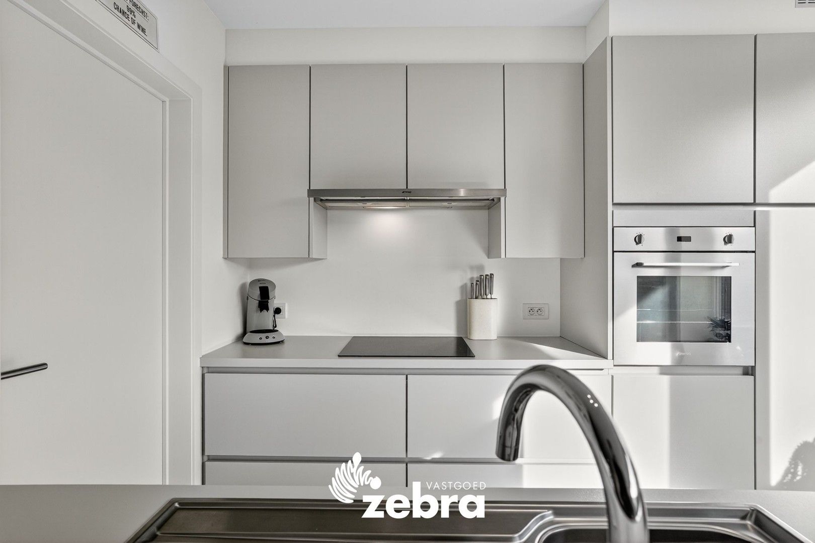 Instapklare woning met 4 SLK, 2 BADK en GARAGE! foto 8