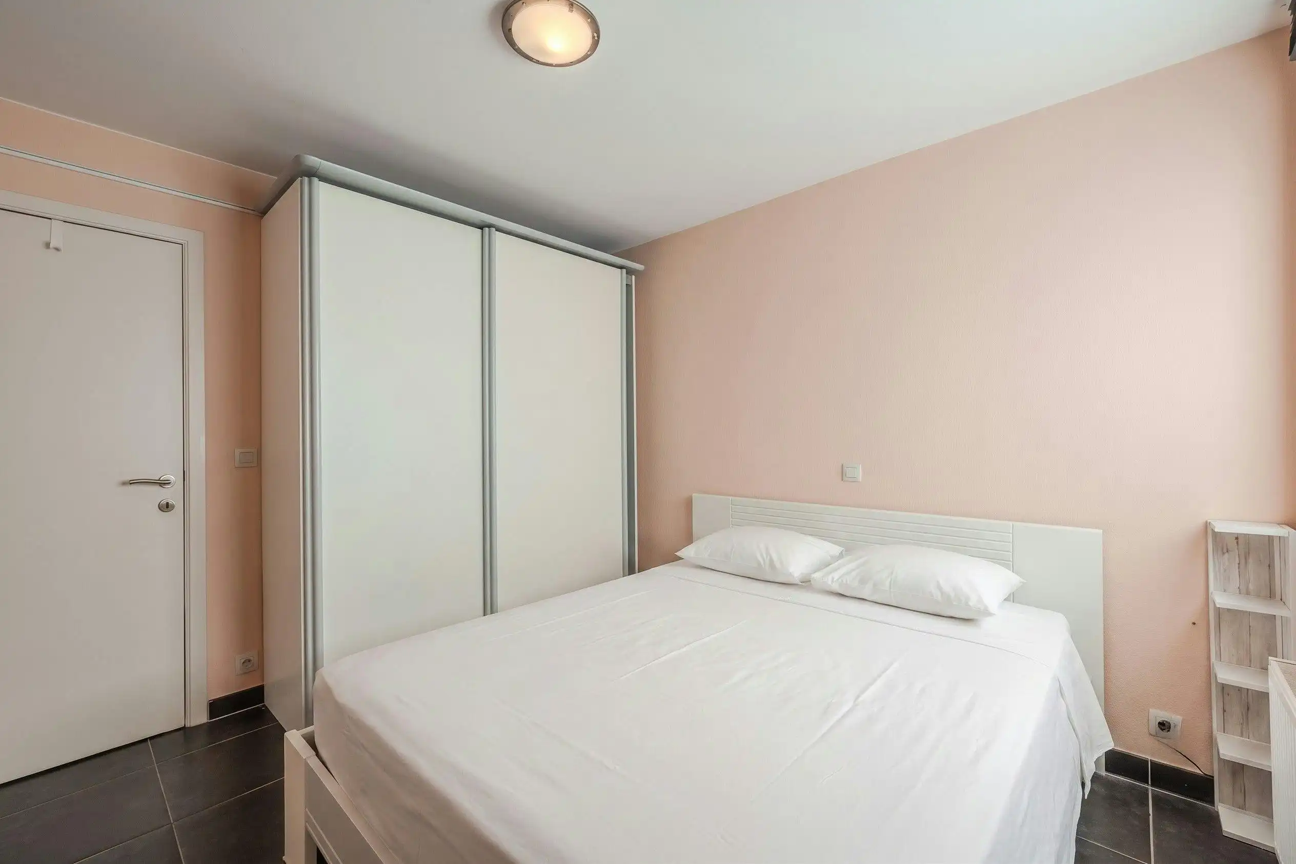 Aangenaam twee slaapkamer appartement in het centrum! foto 10