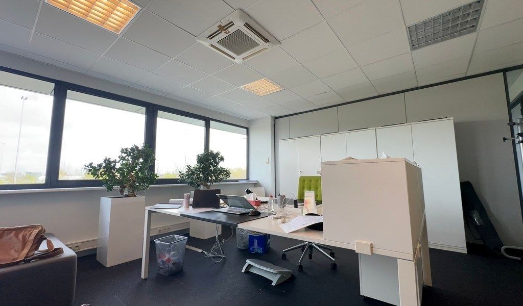 Burelen te huur vlakbij The Loop in Dionysius KMO center in Sint-Denijs-Westrem foto 3