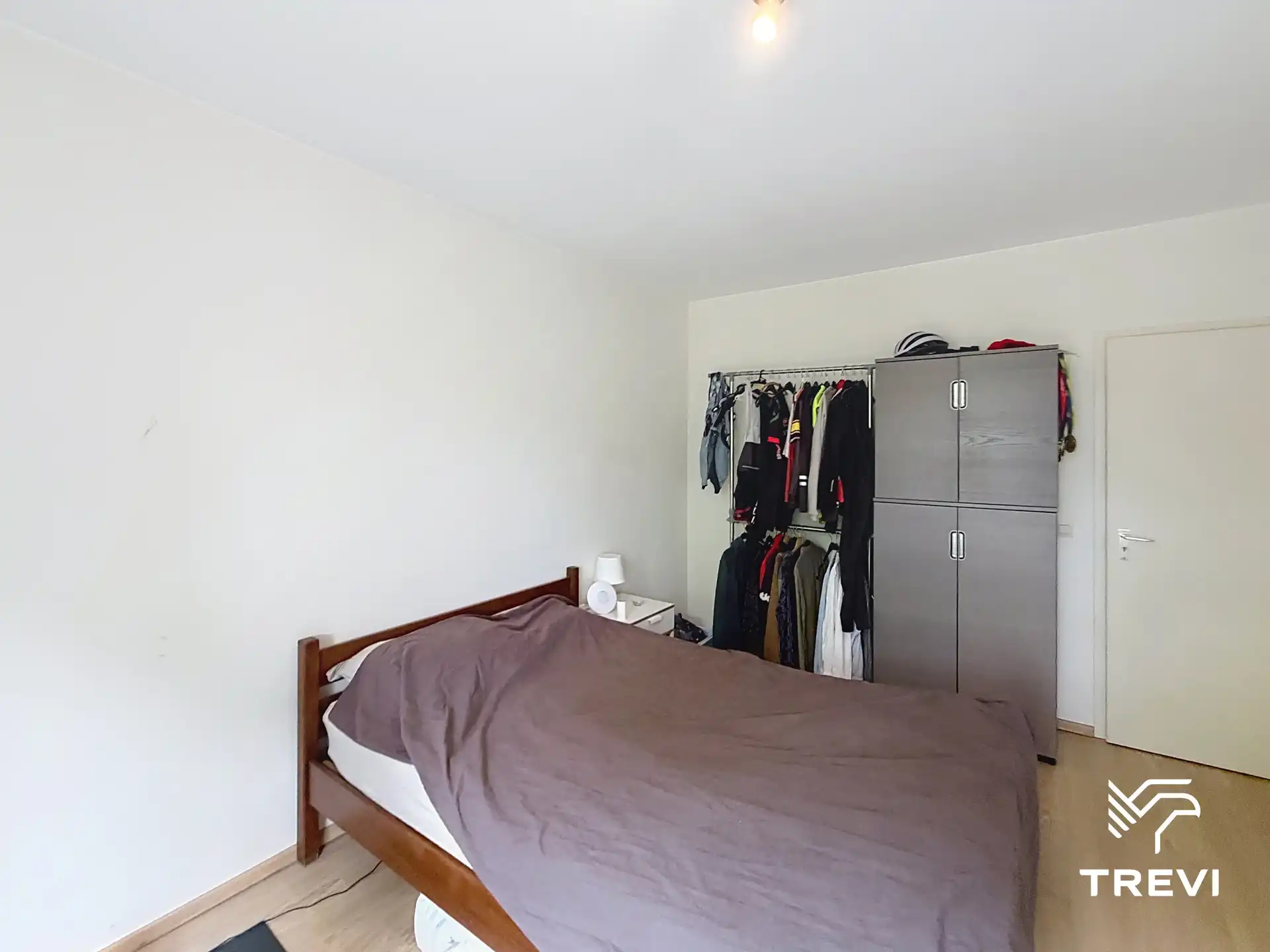 Appartement met 2 slaapkamers in een omheind complex! foto 7
