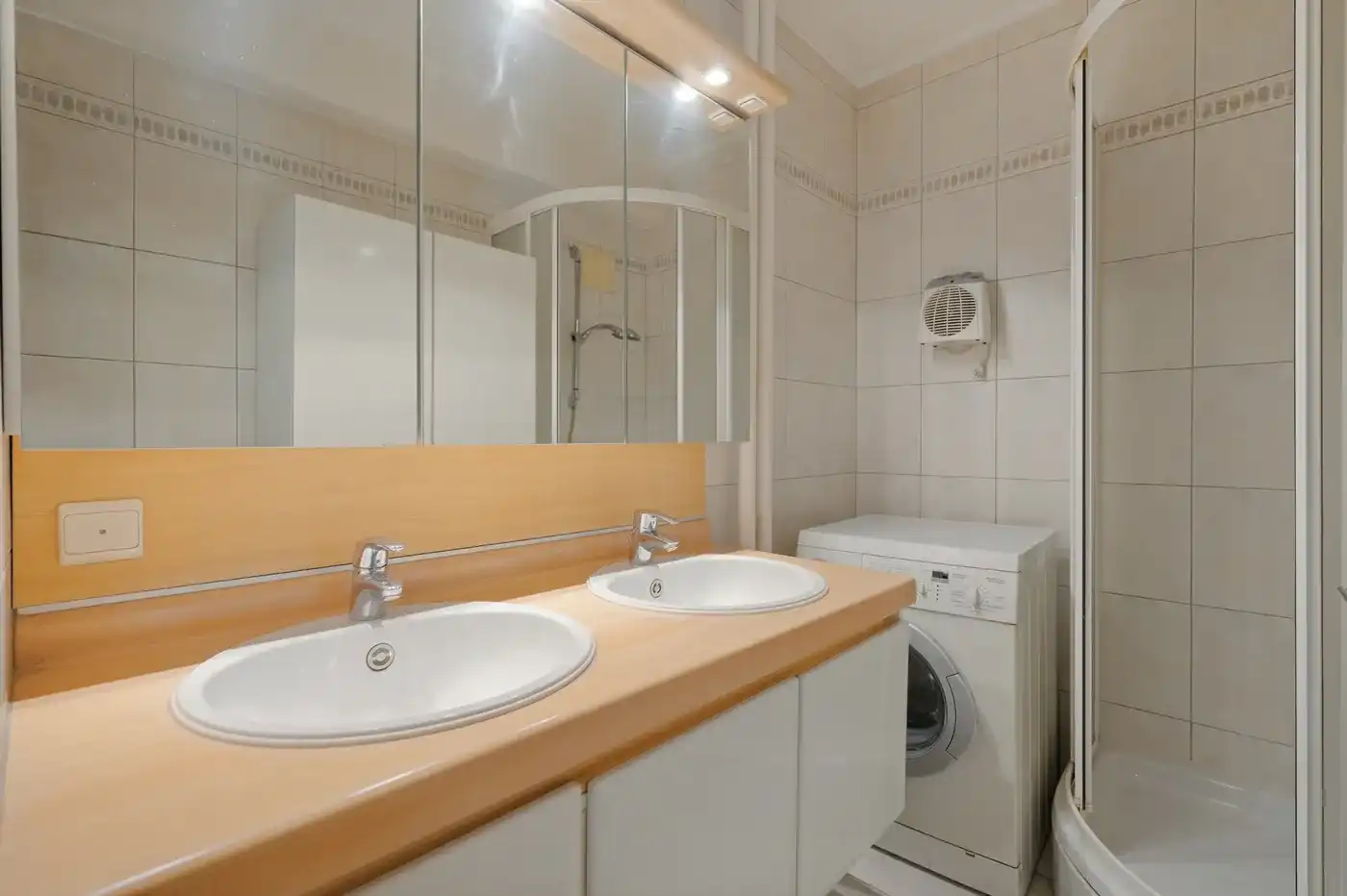 Instapklaar appartement met 2 slaapkamers en garage in Tienen foto 14