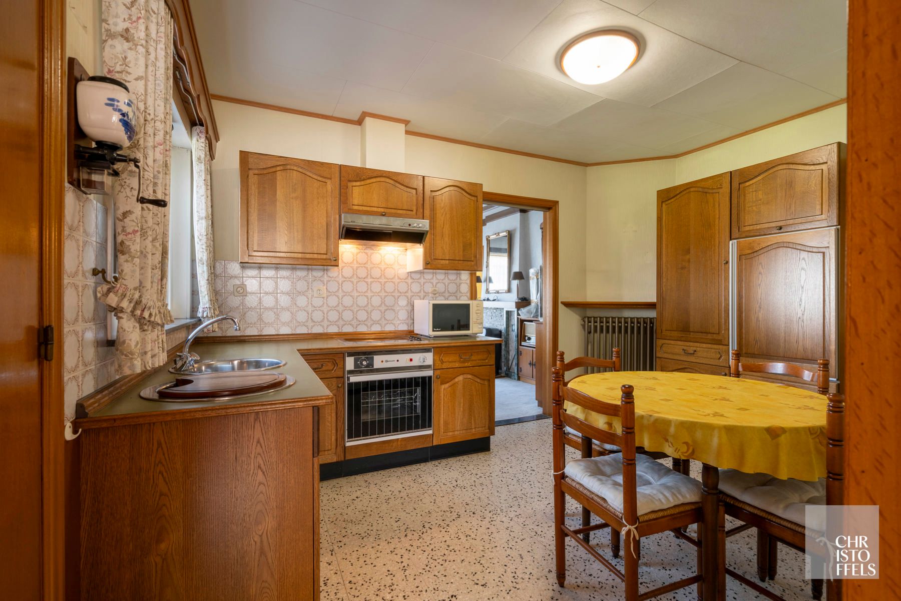 Te renoveren woning in vooraanstaande buurt te Lanaken!  foto 7