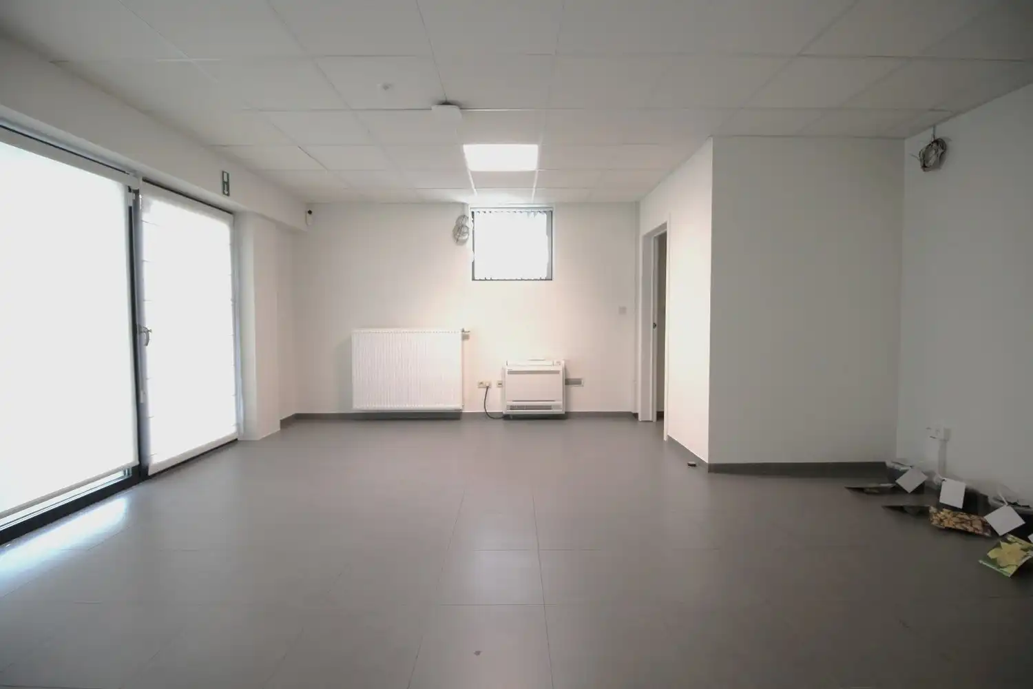 TE HUUR te huur Maldegem-Kleit | 150m² moderne en compleet uitgeruste kantoor- of praktijkruimte. foto 6