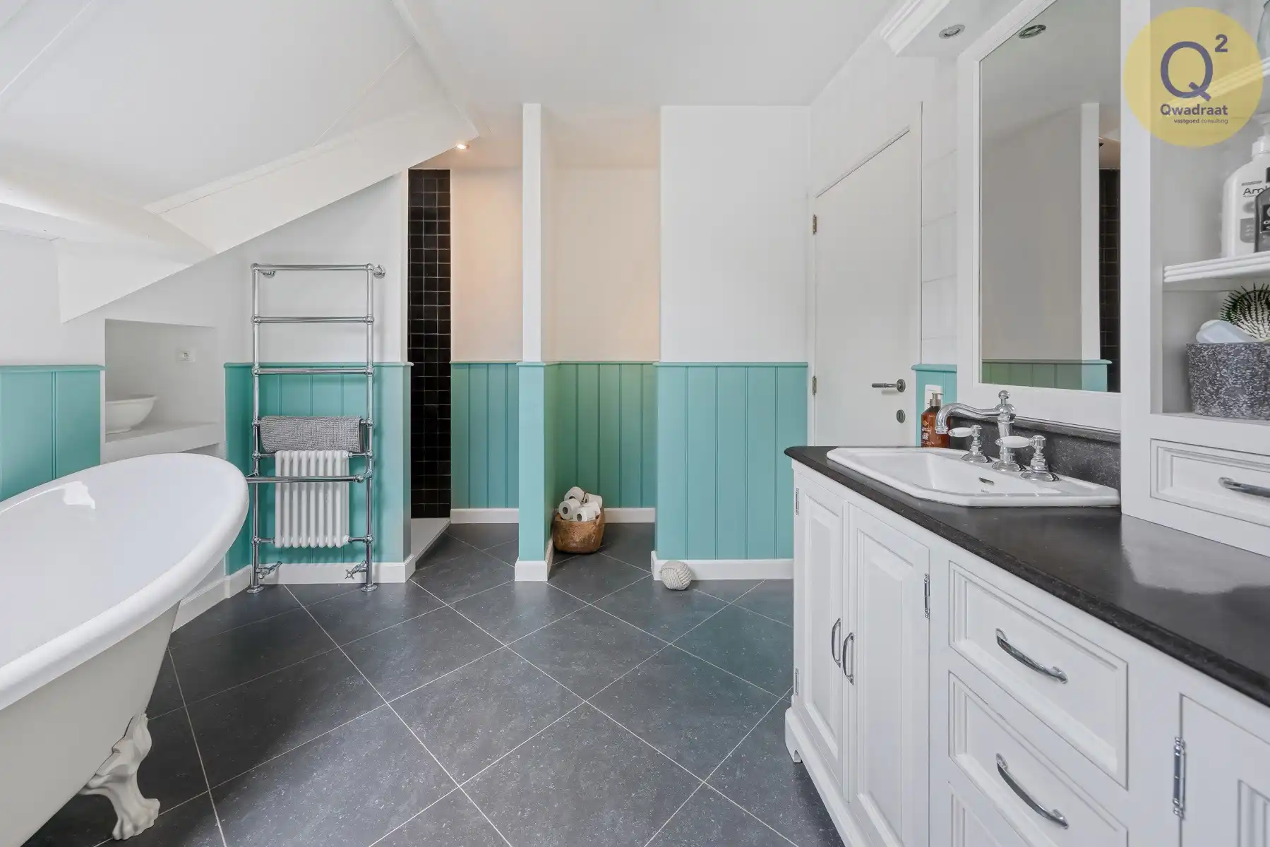 Rustig gelegen villa van met zwembad en poolhouse  foto 65