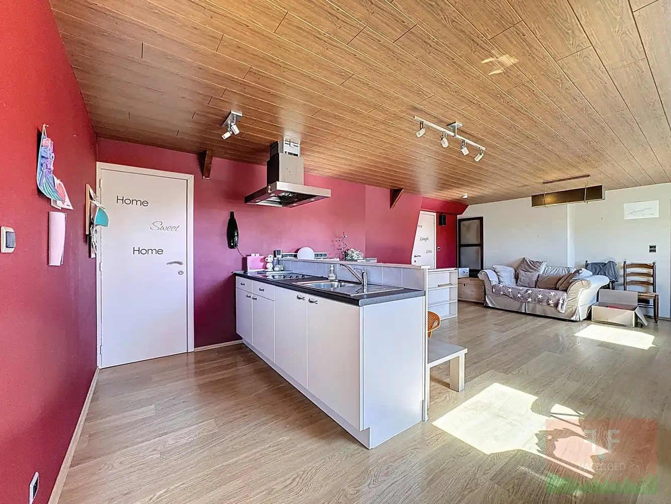 Vrijstaande eengezinswoning met 4 slaapkamers en 2 badkamers foto 23