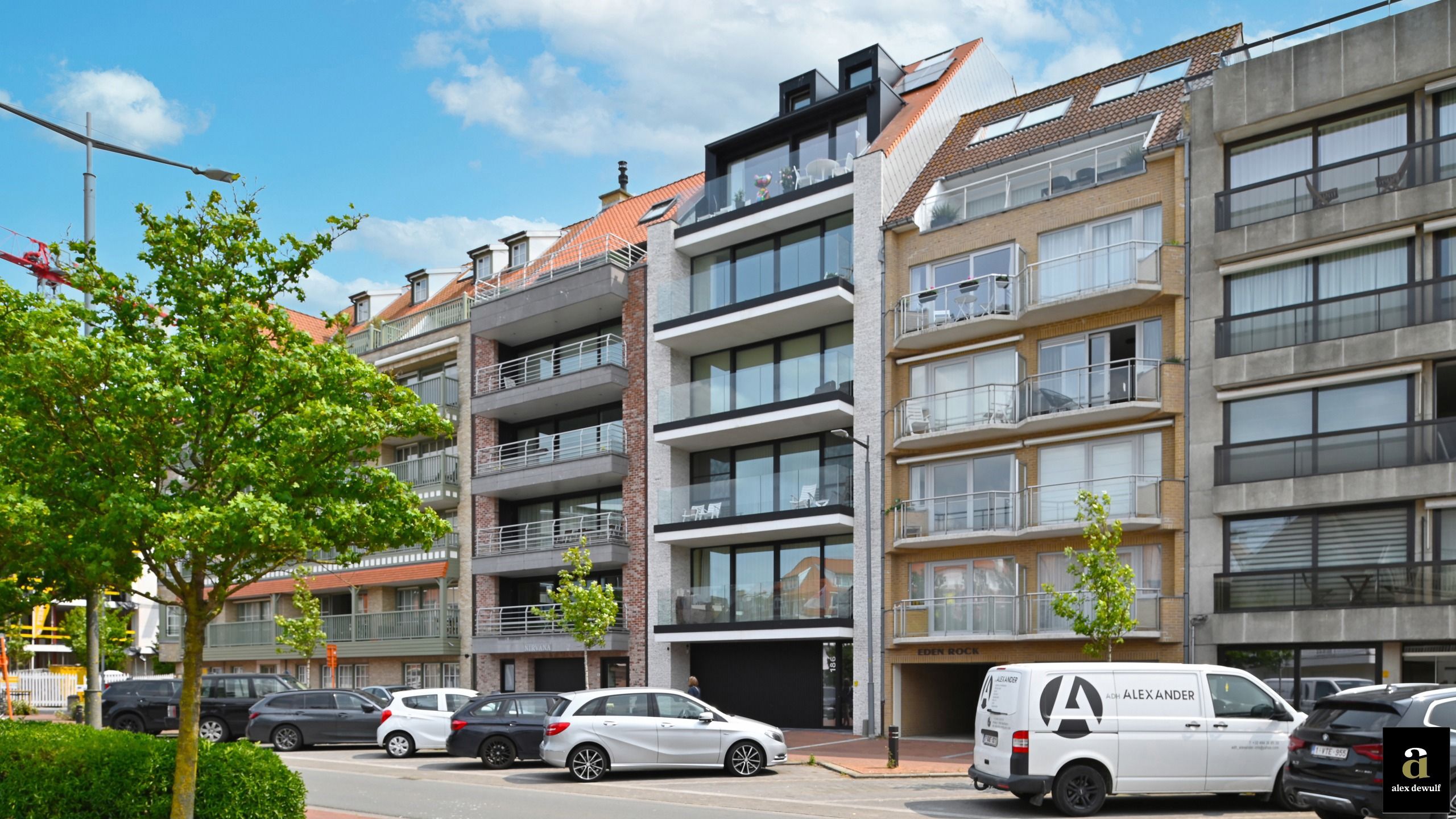 Exclusief zongericht  ruim appartement met open zicht en dubbele autostaanplaats [Koningslaan]. foto 4
