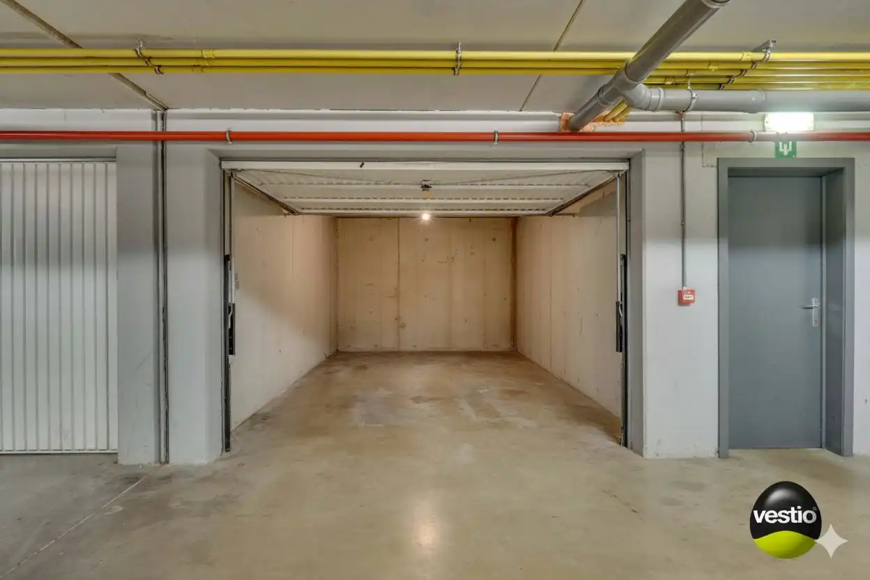 RUIM APPARTEMENT OP RUSTIGE LOCATIE AAN CENTRUM MAASEIK foto 23