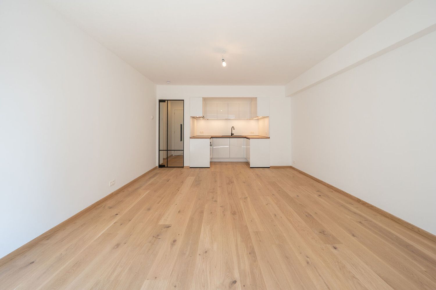 Instapklaar 2-slaapkamerappartement met zijdelings zeezicht te Heist foto 7