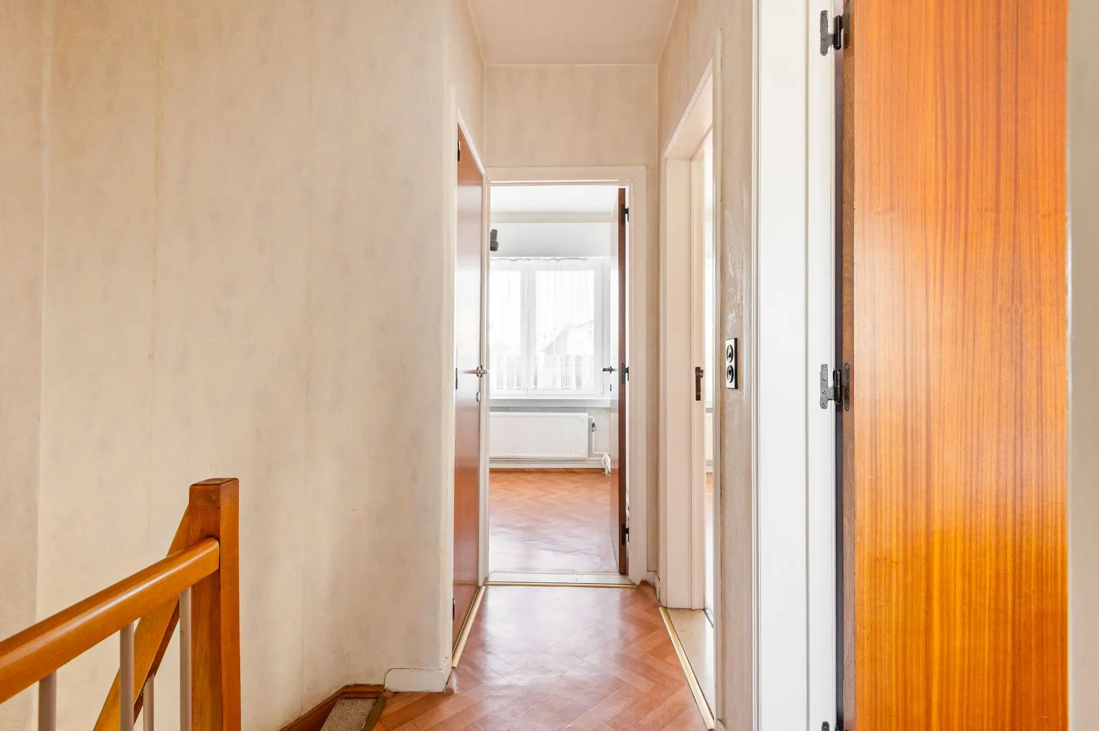 Een huis waar je nog helemaal je eigen ding mee kan doen! foto 8