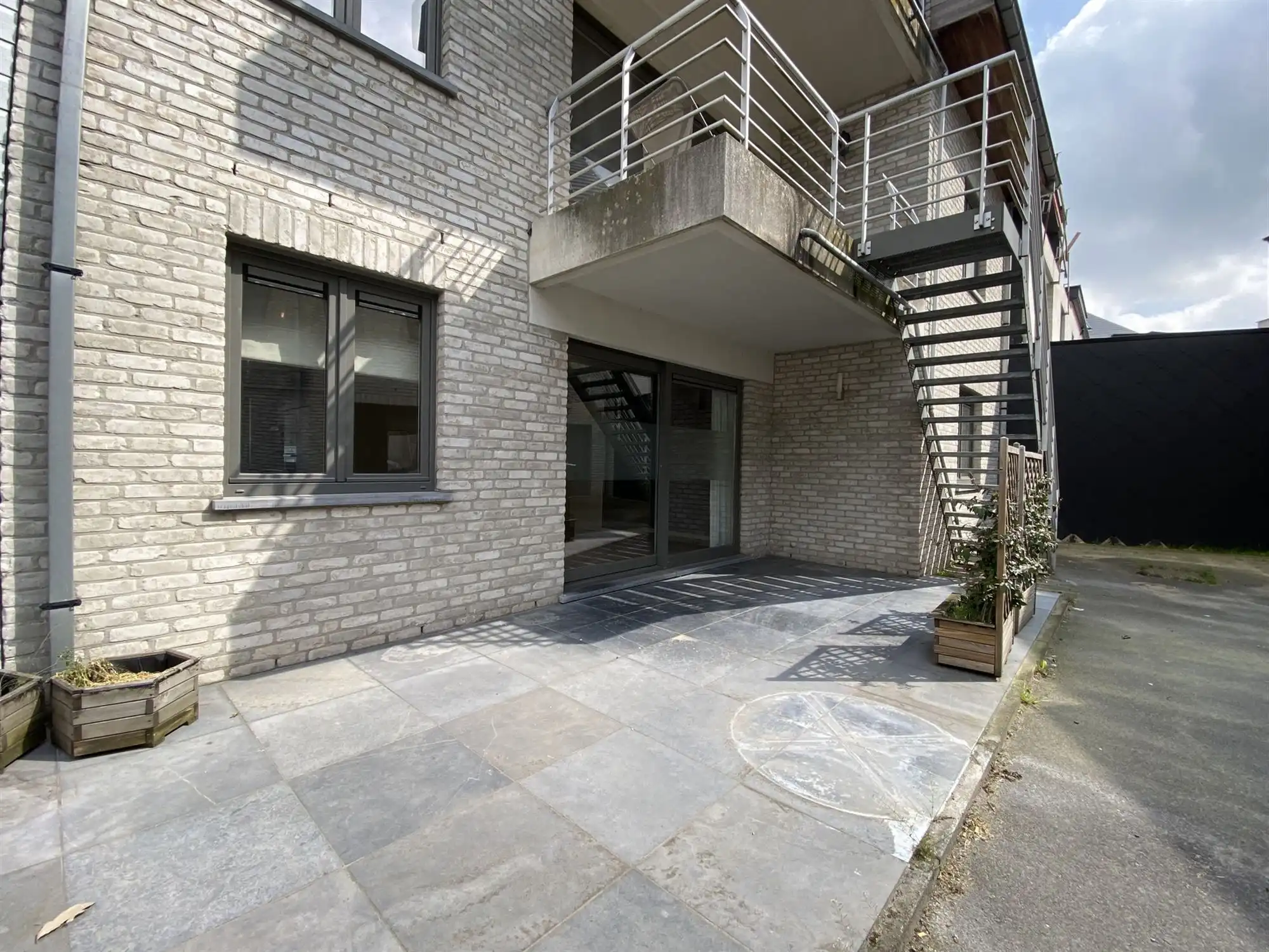 Gelijkvloers appartement met 2 slaapkamers en autostaanplaats  foto 15