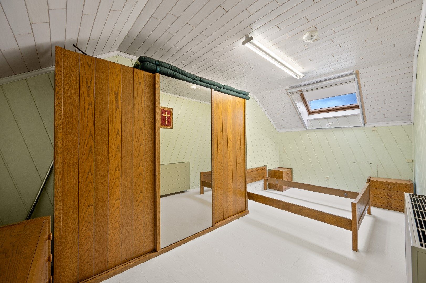 Gezinswoning met 5 slaapkamers, 2 badkamers en prachtige tuin foto 18