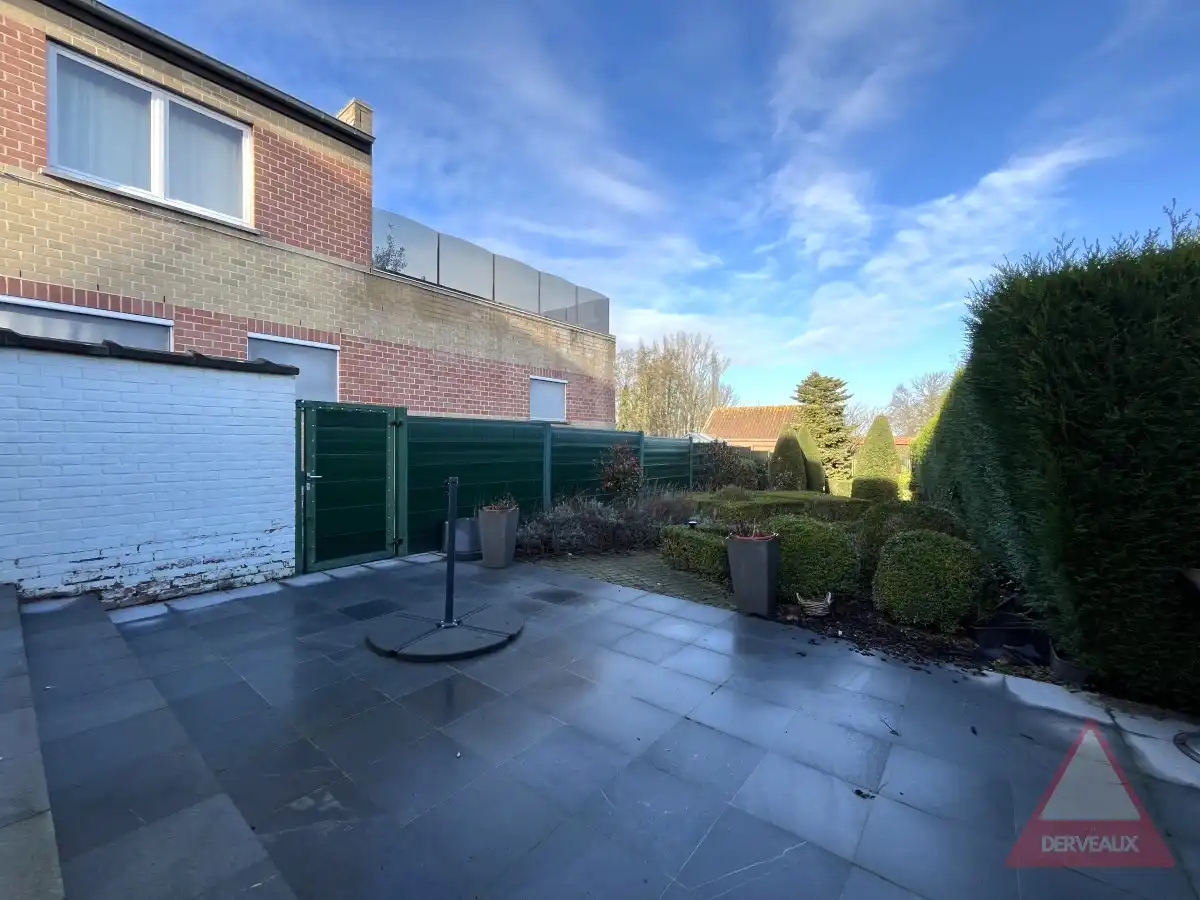 Zonnebeke – Woning met ruime tuin en uitweg achteraan foto 11