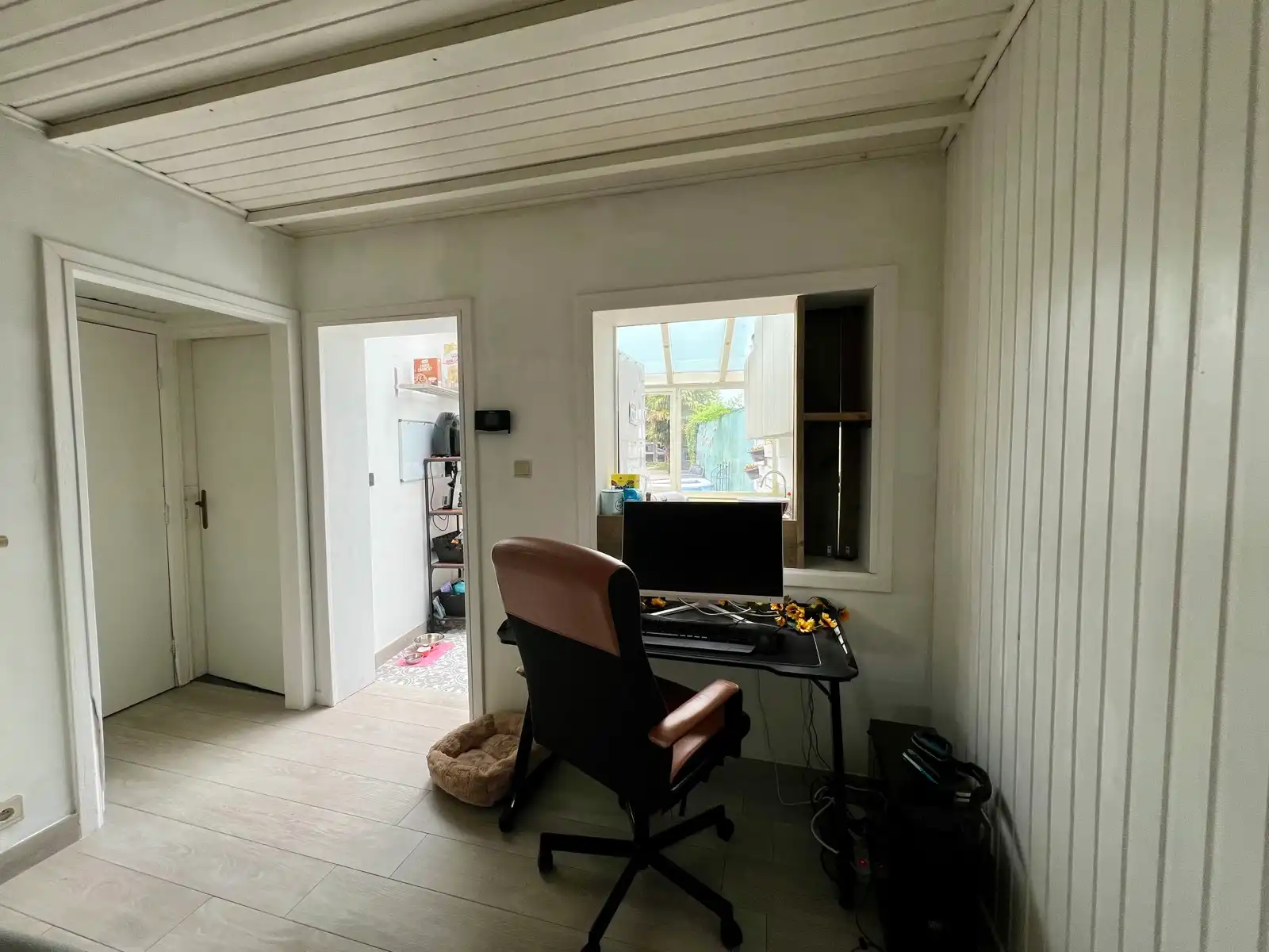 Woning met 2 slaapkamers, tuintje en ruime tuinberging foto 4