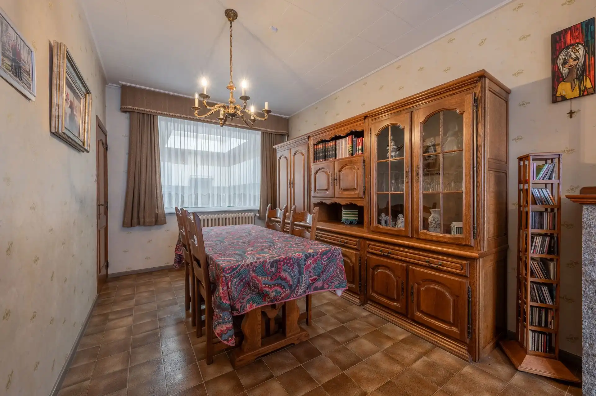 Grote gezinswoning met tuin en 7 slaapkamers nabij centrum en zee foto 5