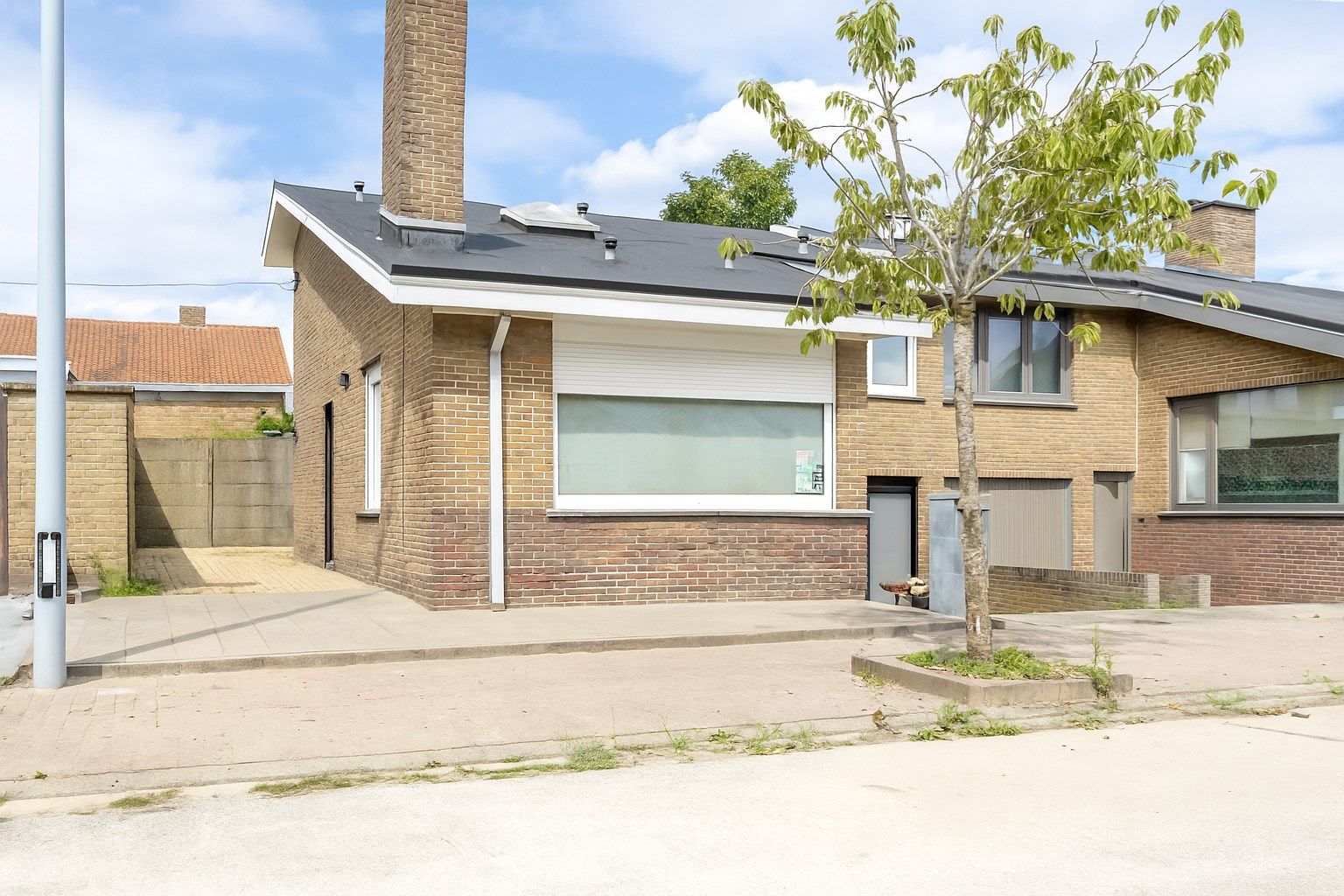 Halfopen woning met drie slaapkamers in kindvriendelijke wijk.  foto 15