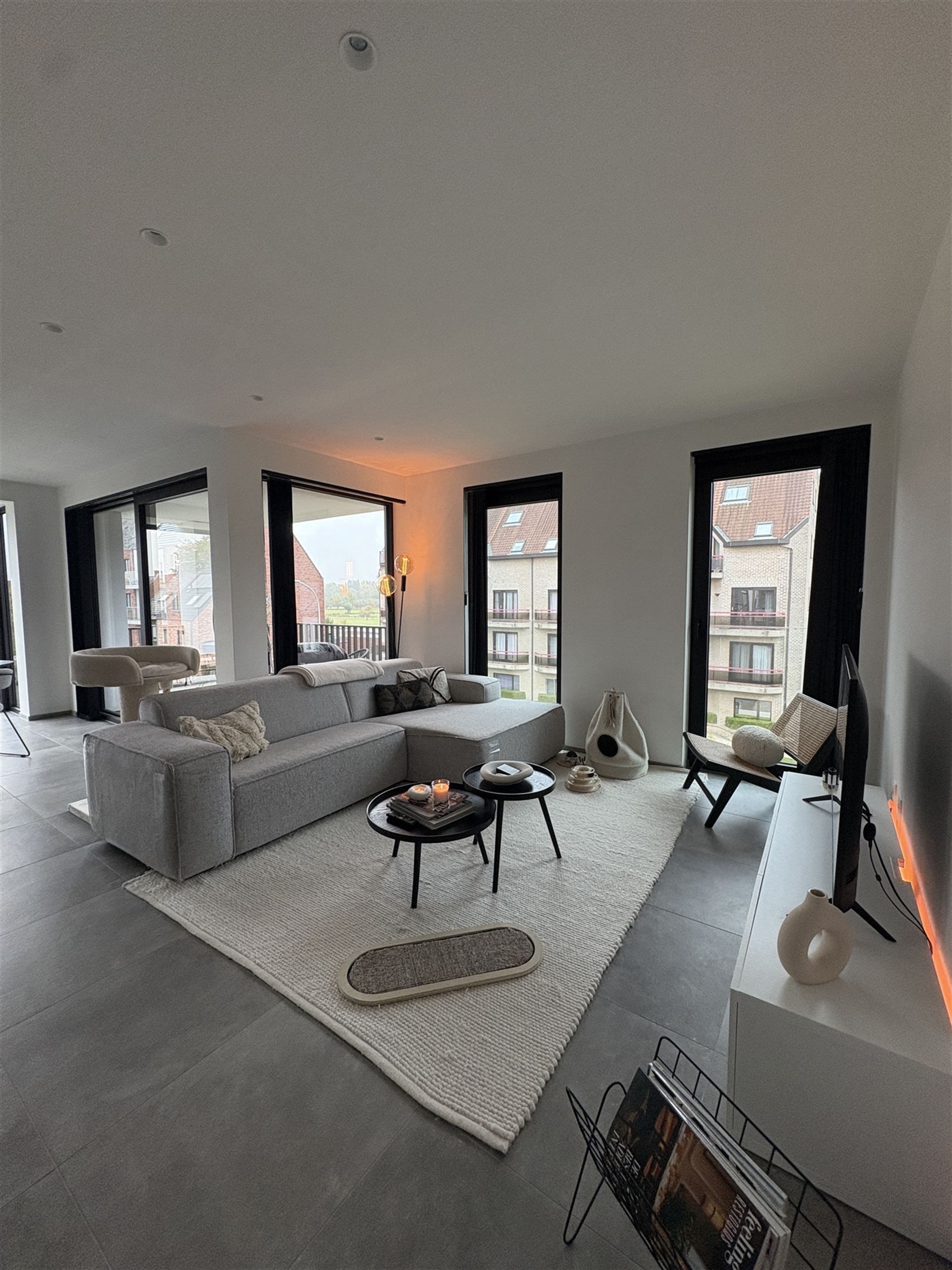 Nieuwbouw app te huur in centrum Eine foto 3