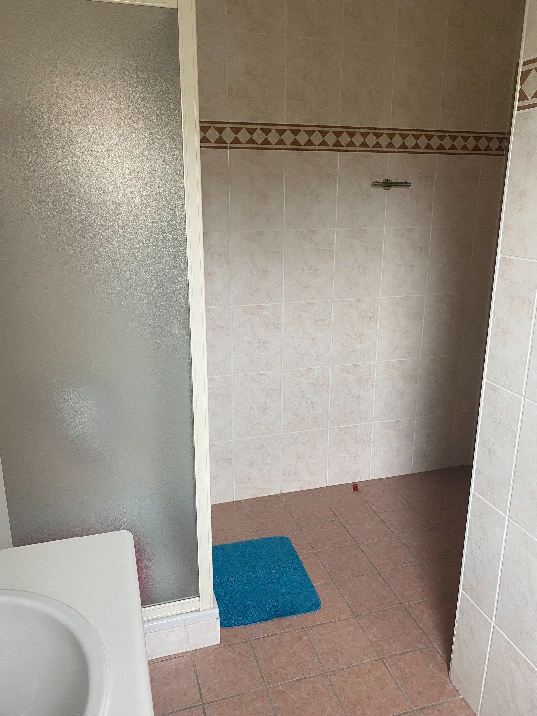 Te Huur: Alleenstaande Bungalow met Ruime Tuin in Wijtschate foto 16