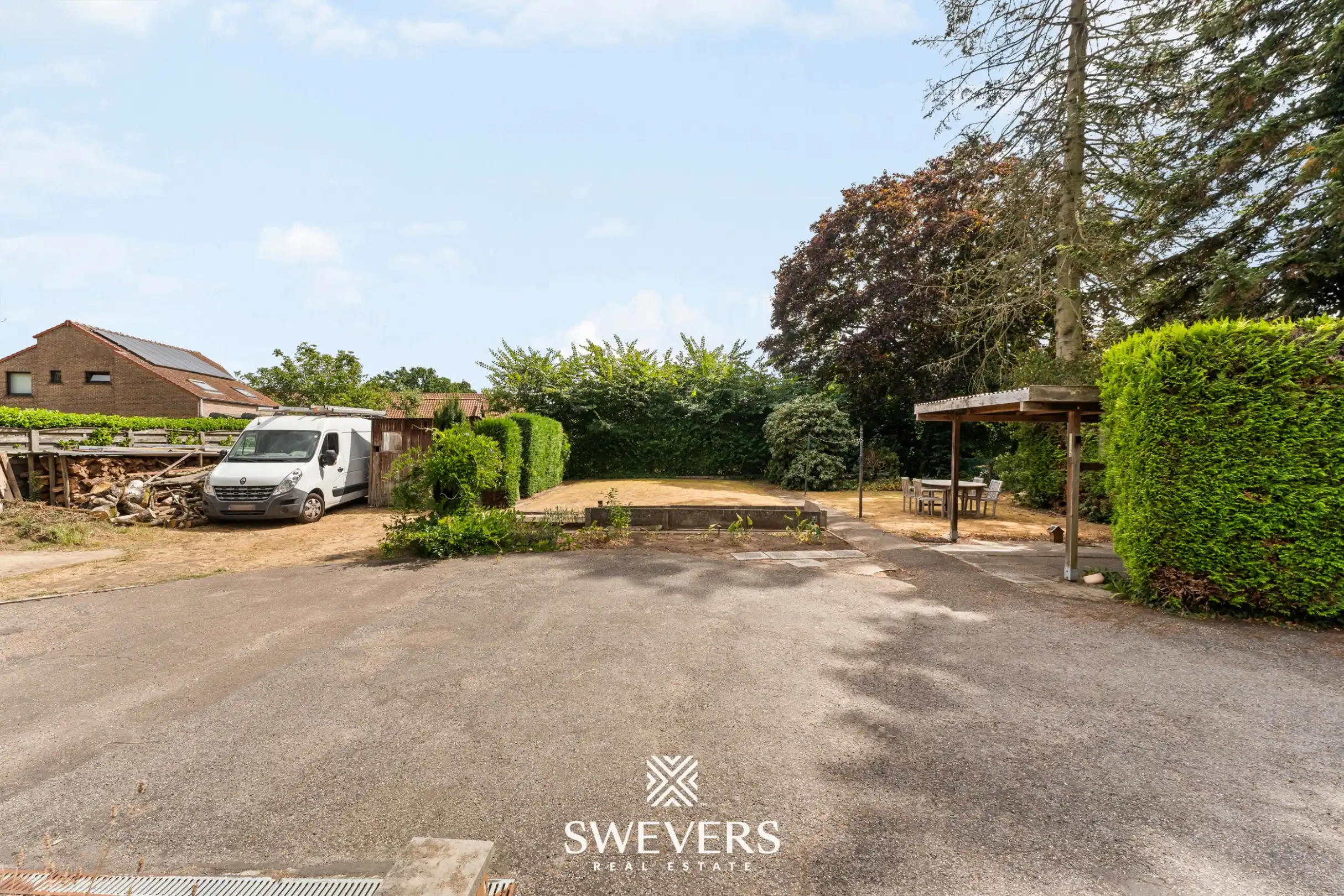 Uitstekend gelegen woning met 4 slaapkamers en mooie tuin foto 36