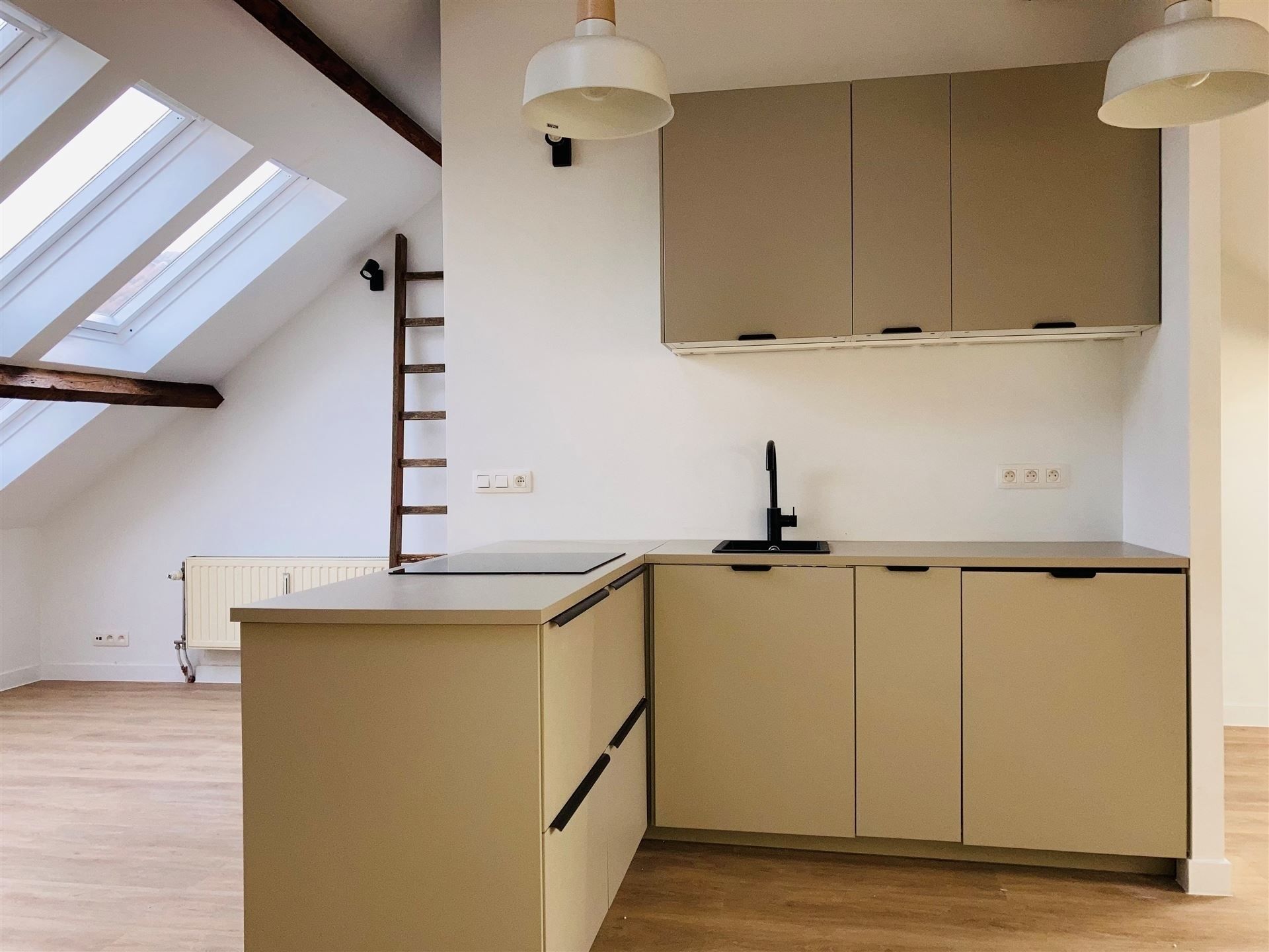 Gerenoveerde woning - Vlakbij CEE Wijk  foto 21