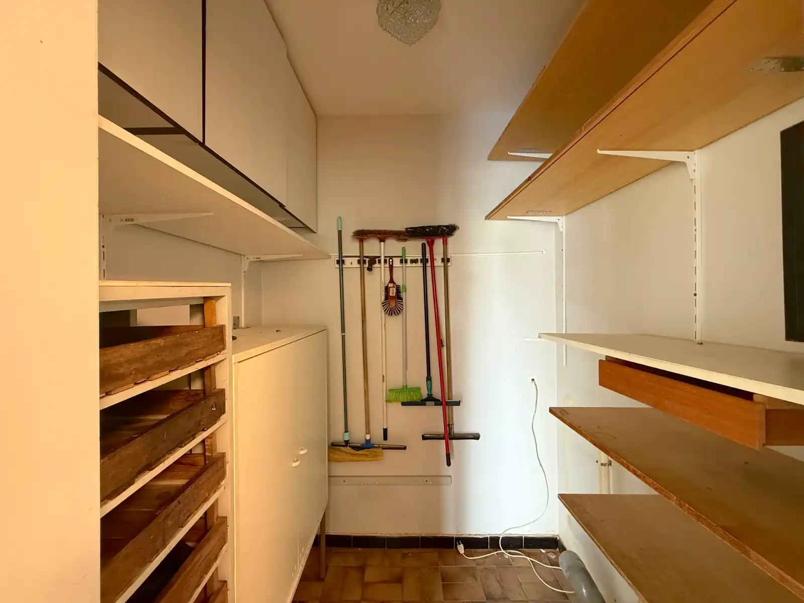 Ruim appartement met 3 slpks in centrum Sint-Kruis foto 14