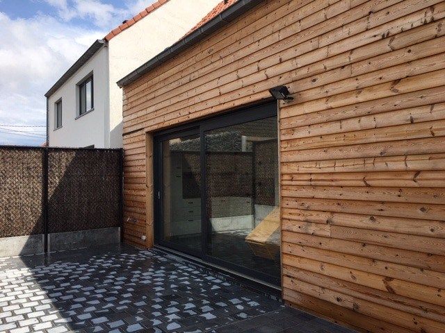 Volledige gerenoveerde woning met buitenruimte in Houthulst foto 3