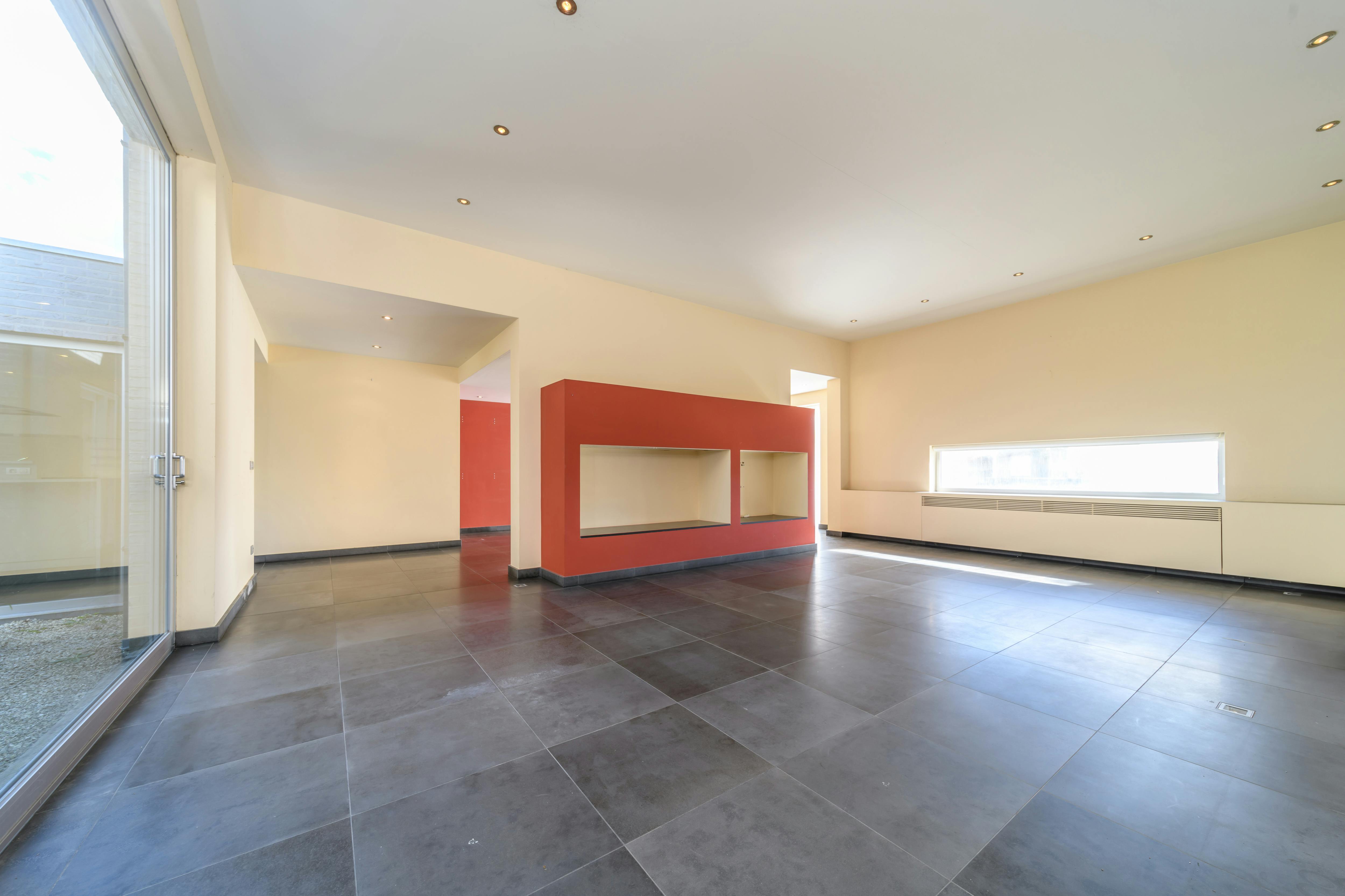 Ruime woning met 3 slaapkamers te Reninge. foto 4