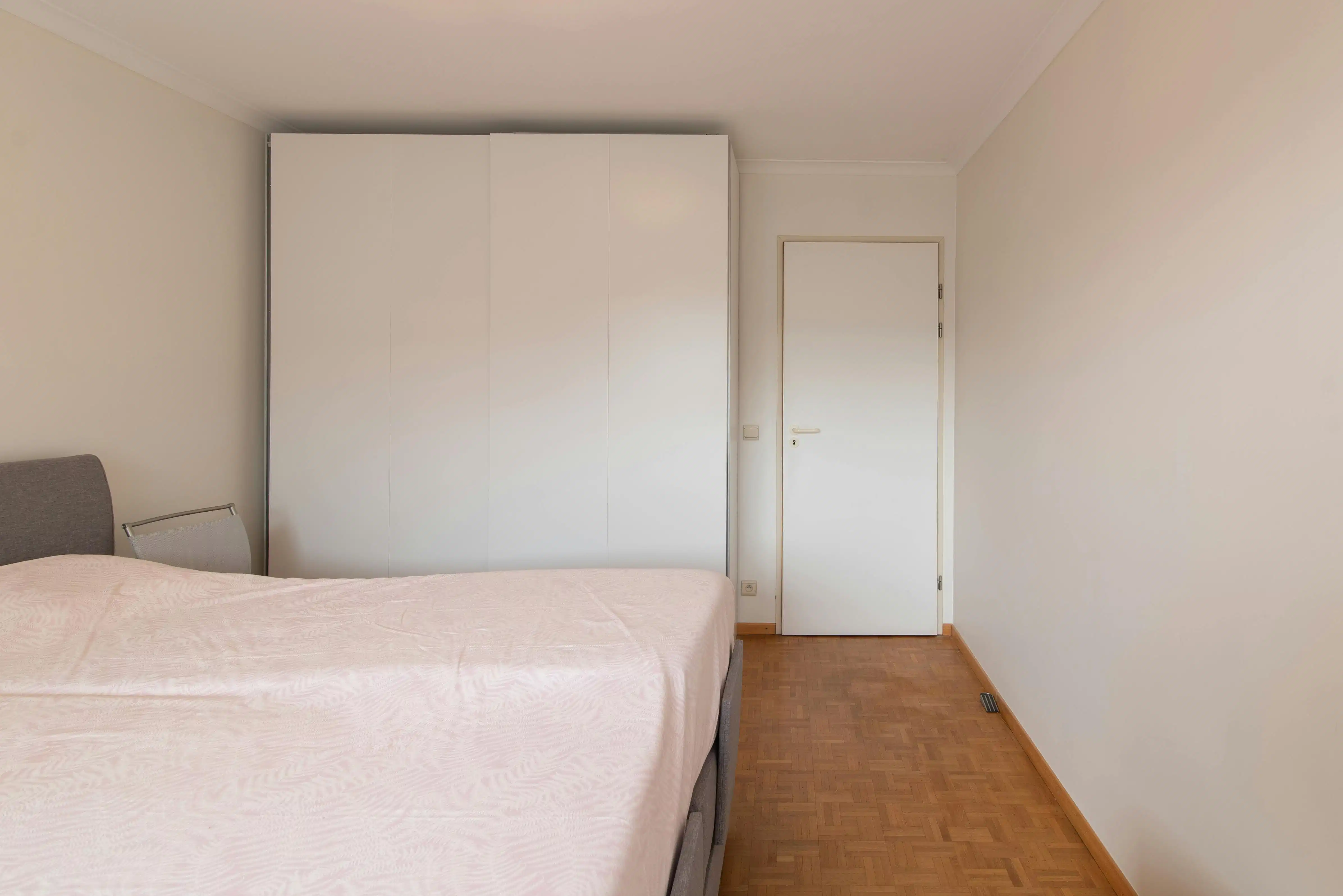 Instapklaar 2-slaapkamer appartement te Oostende foto 10