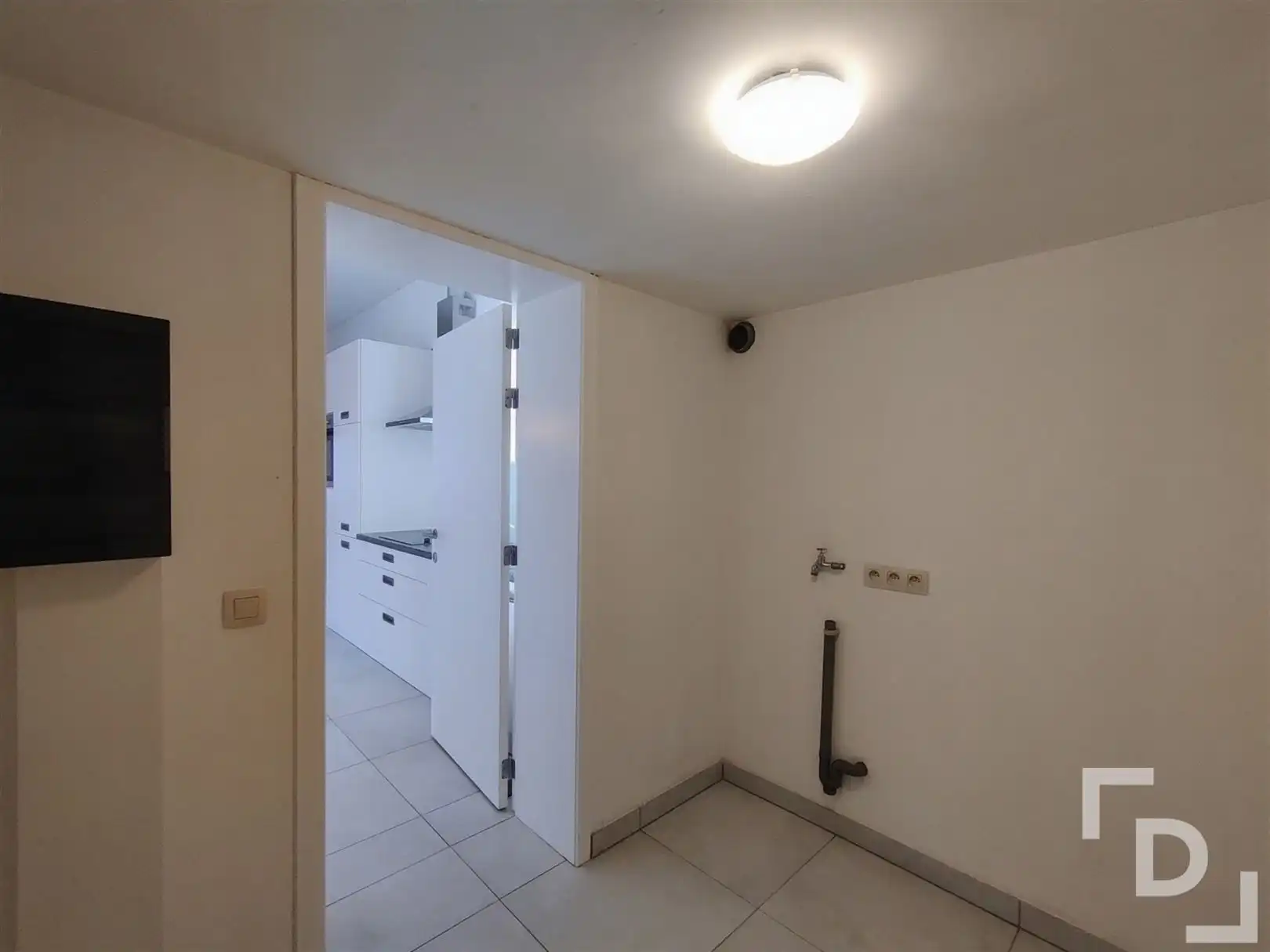 Rolstoelvriendelijk appartement in Westvleteren met parkeerplaats en tuin foto 6