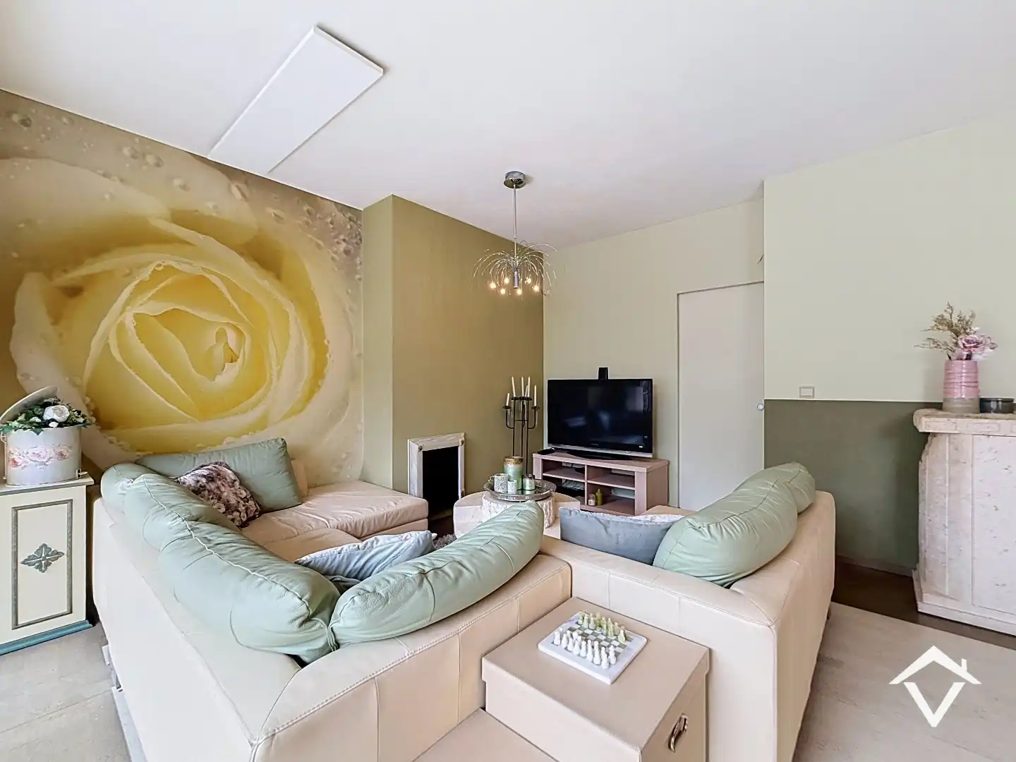 Ruim appartement met 3 slaapkamers, garage en terras te Roeselare foto 5