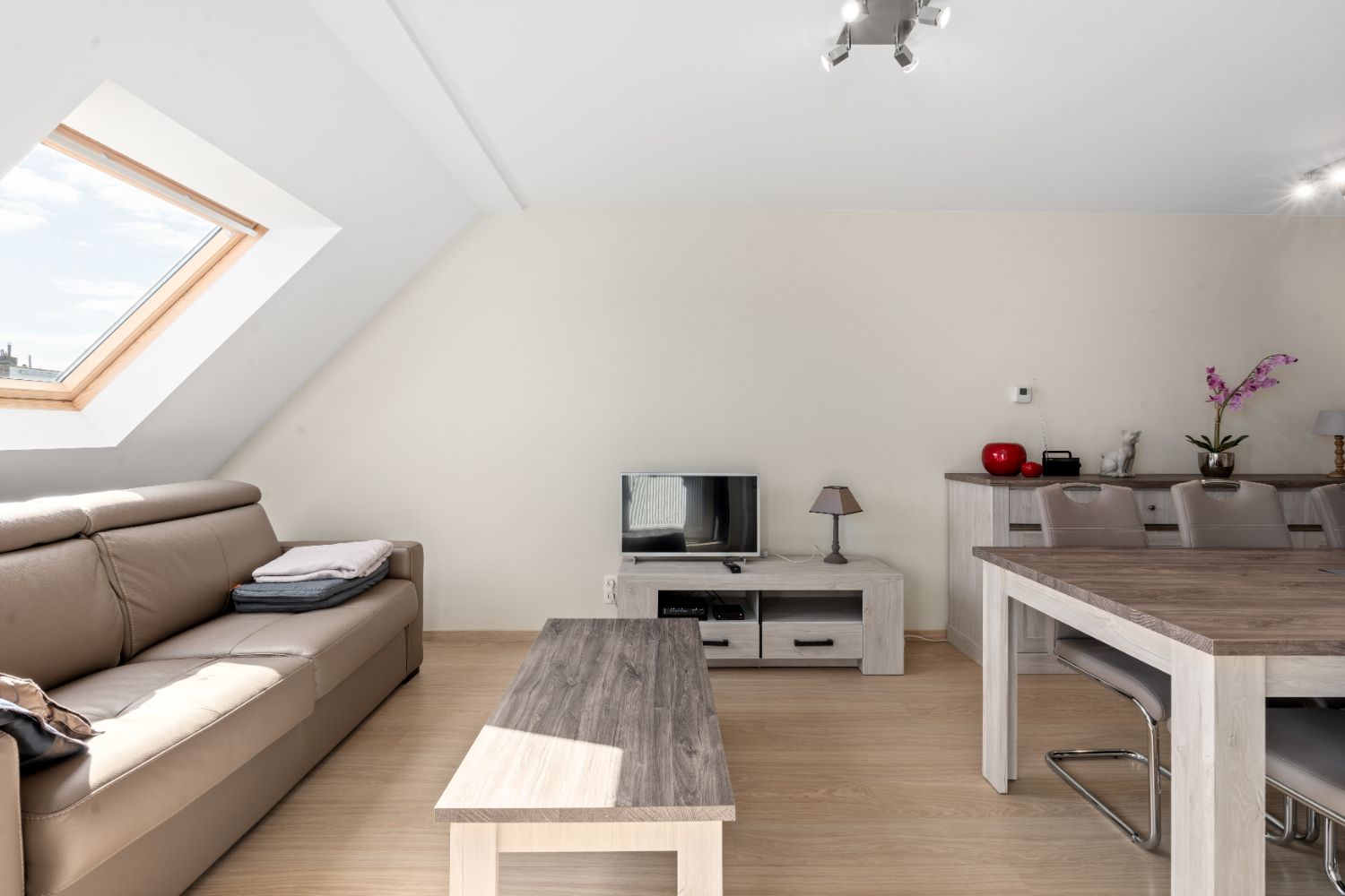 Eén slaapkamer duplex appartement met uitstekende ligging foto 7