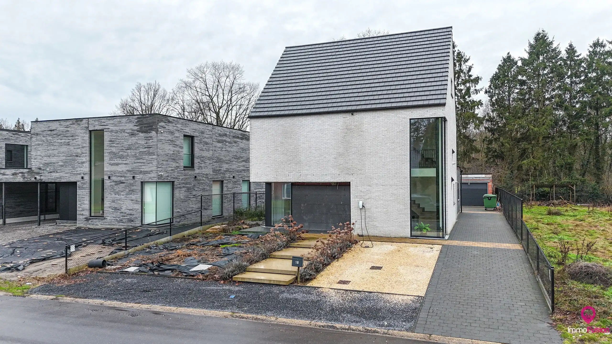 Luxe nieuwbouw van 270m² met 5 slpks en bureau in Koersel! foto 49