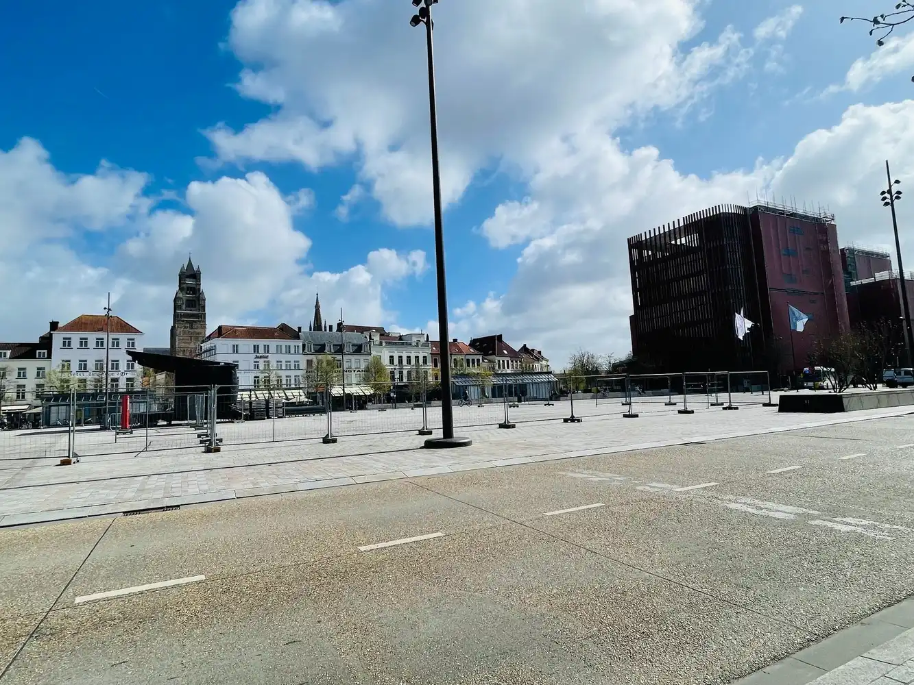 Brugge centrum, op 'Zand EXCLUSIEF GEMEUBELD APPARTEMENT MET ZONNETERRAS&nbsp; &nbsp; &nbsp;ALLES GLOEDNIEUW&nbsp; &nbsp; &nbsp;TOPKWALITEIT foto 13