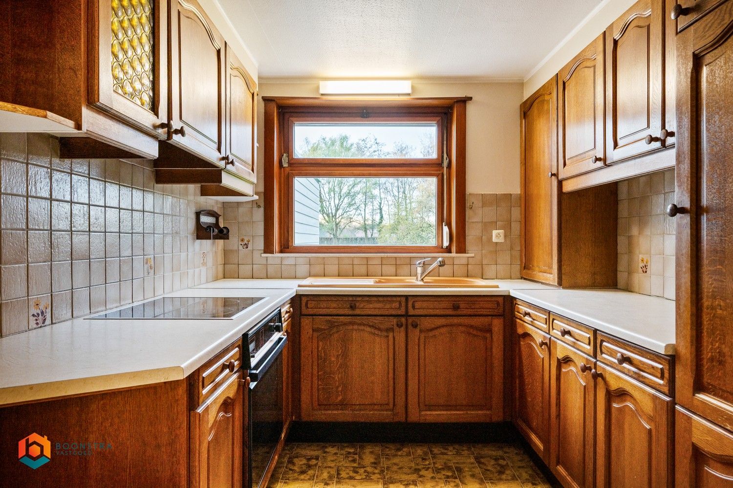 Gelijkvloerse open bebouwing met veel potentieel op 1.827 m² foto 5